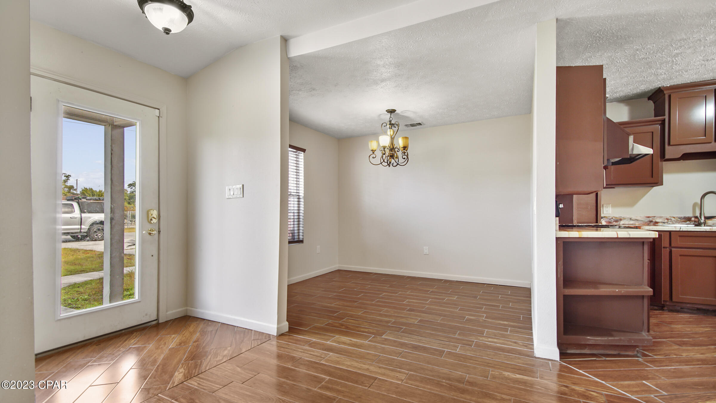 2012 E 8th Street