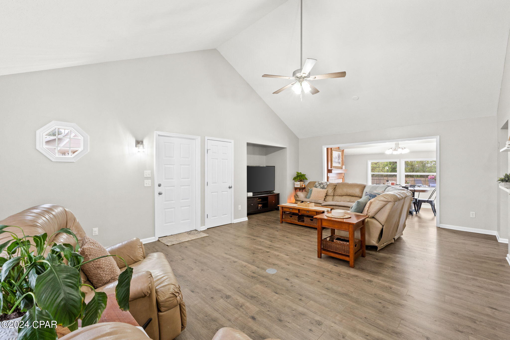 574 Shoreline Drive