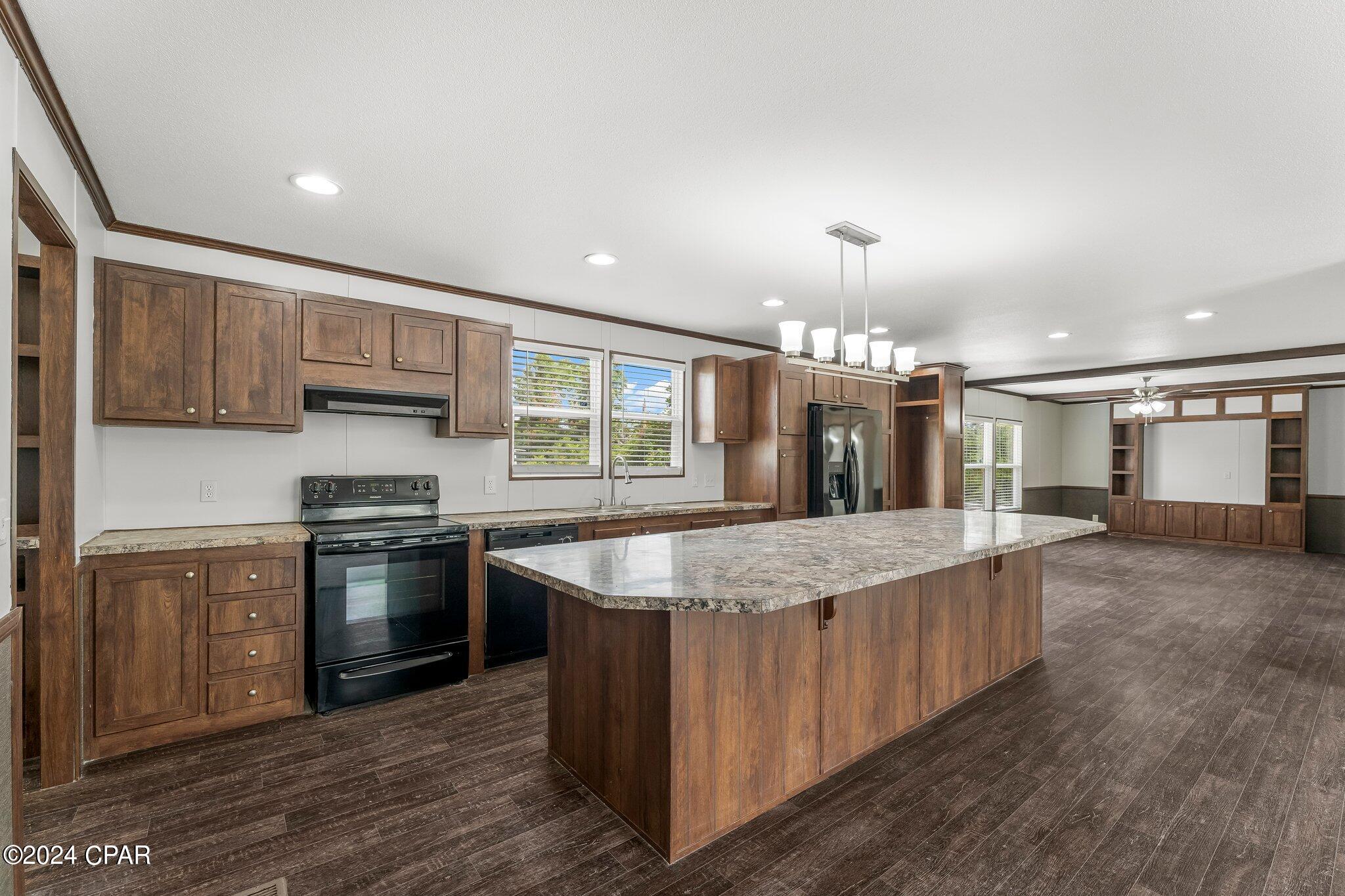 5912 Piza Circle