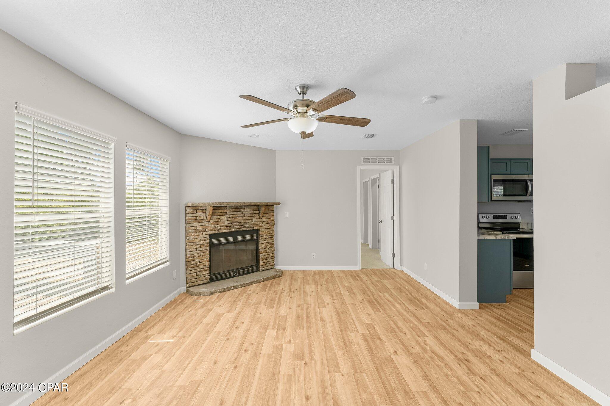 9027 Roadrunner Place