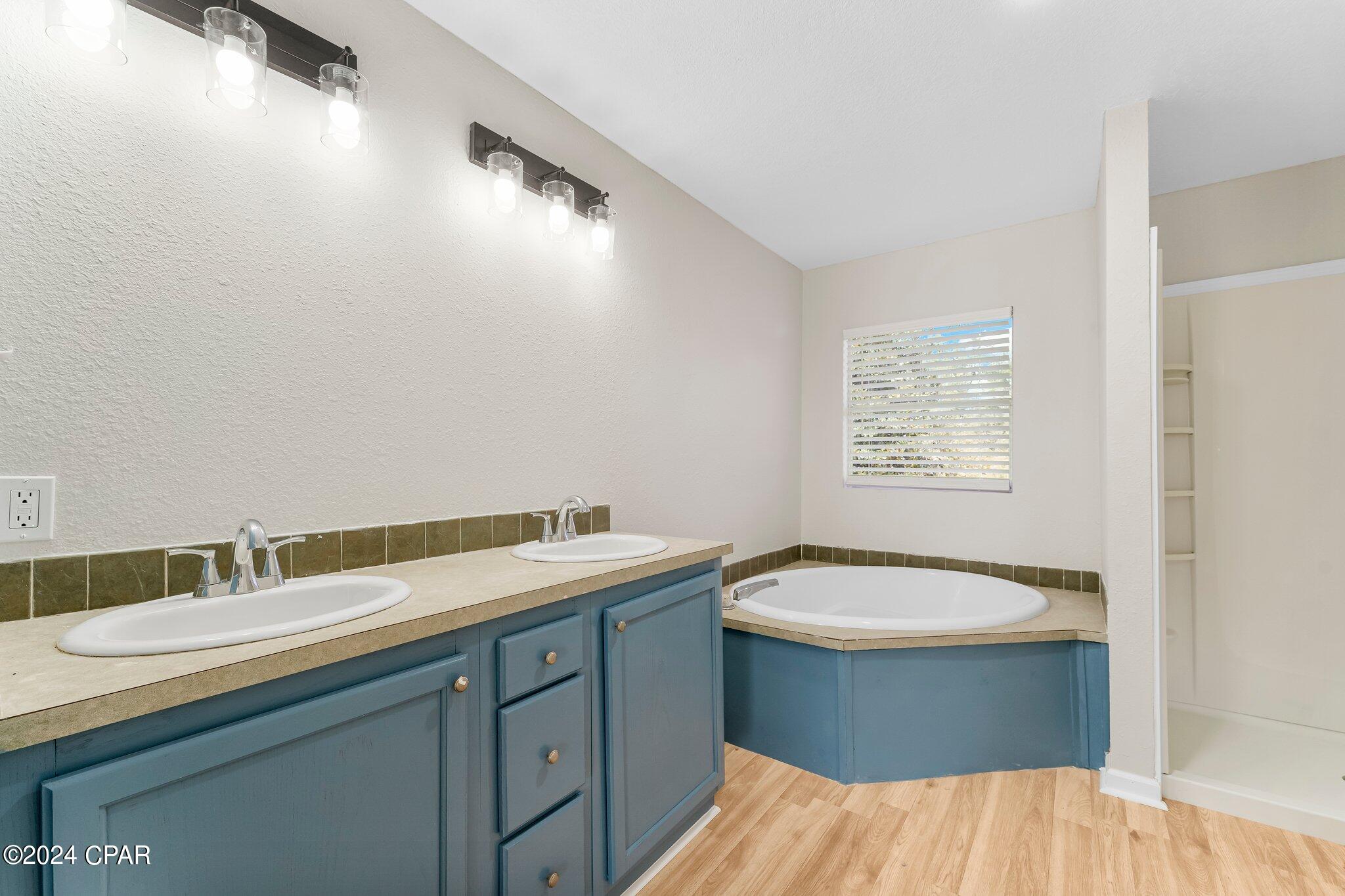 9027 Roadrunner Place