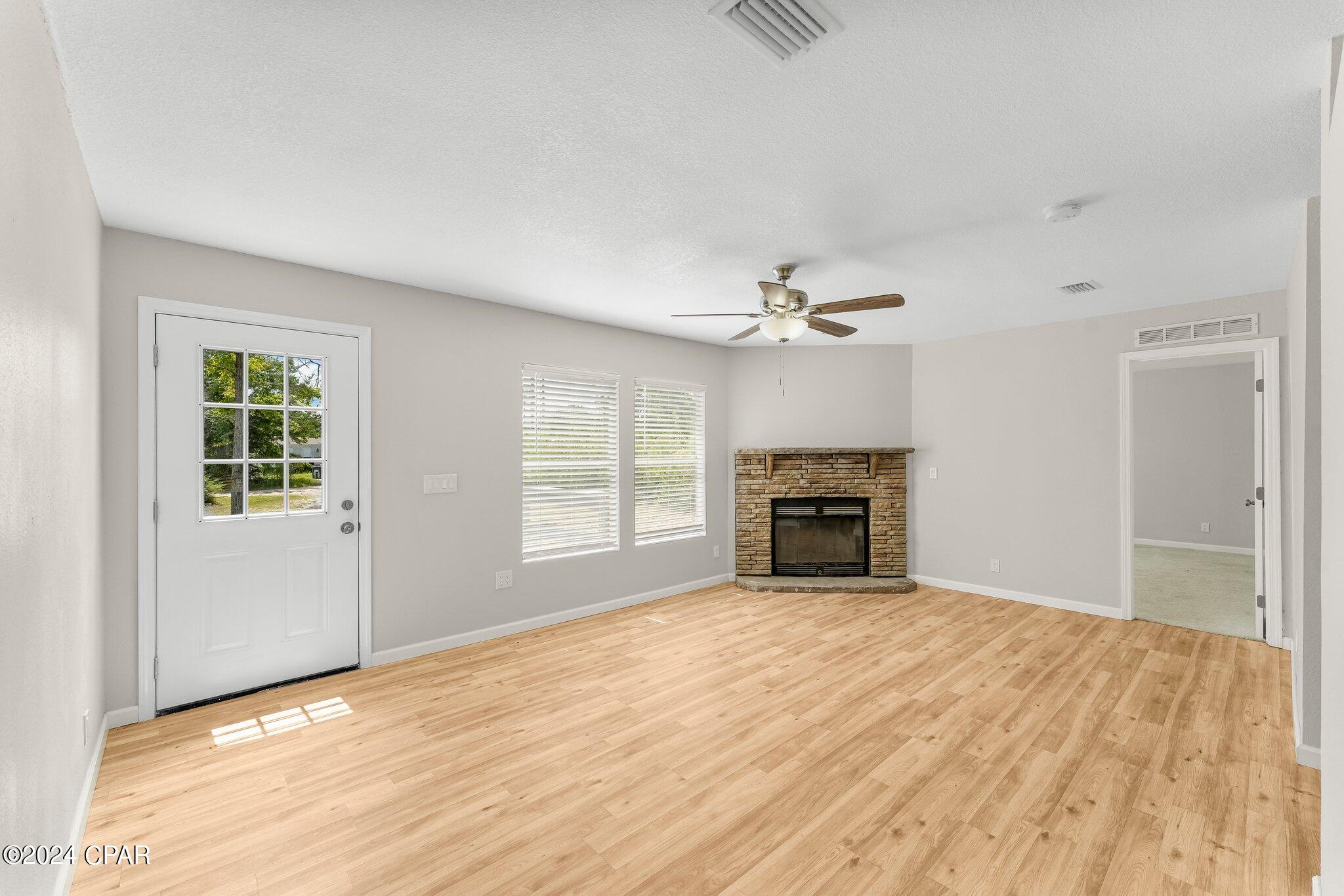 9027 Roadrunner Place