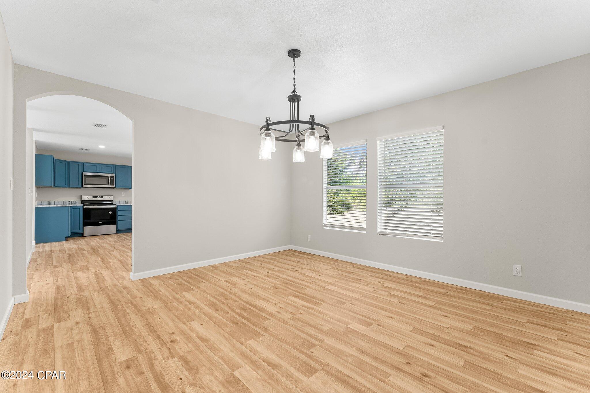 9027 Roadrunner Place