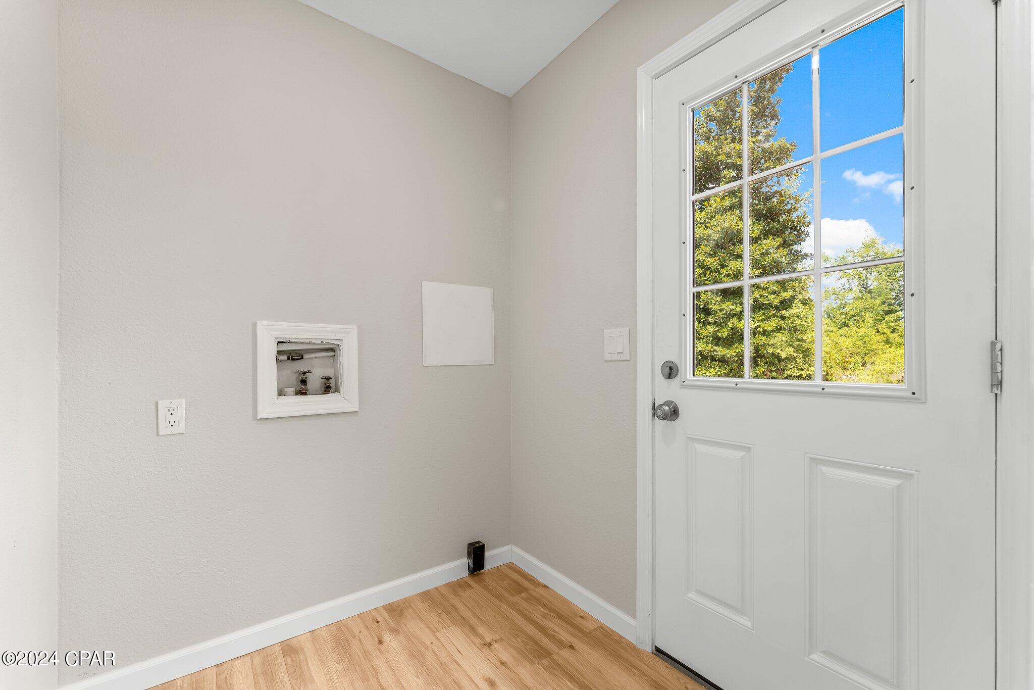 9027 Roadrunner Place