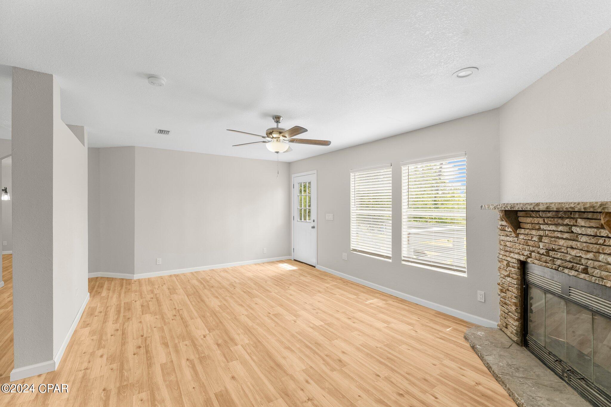 9027 Roadrunner Place