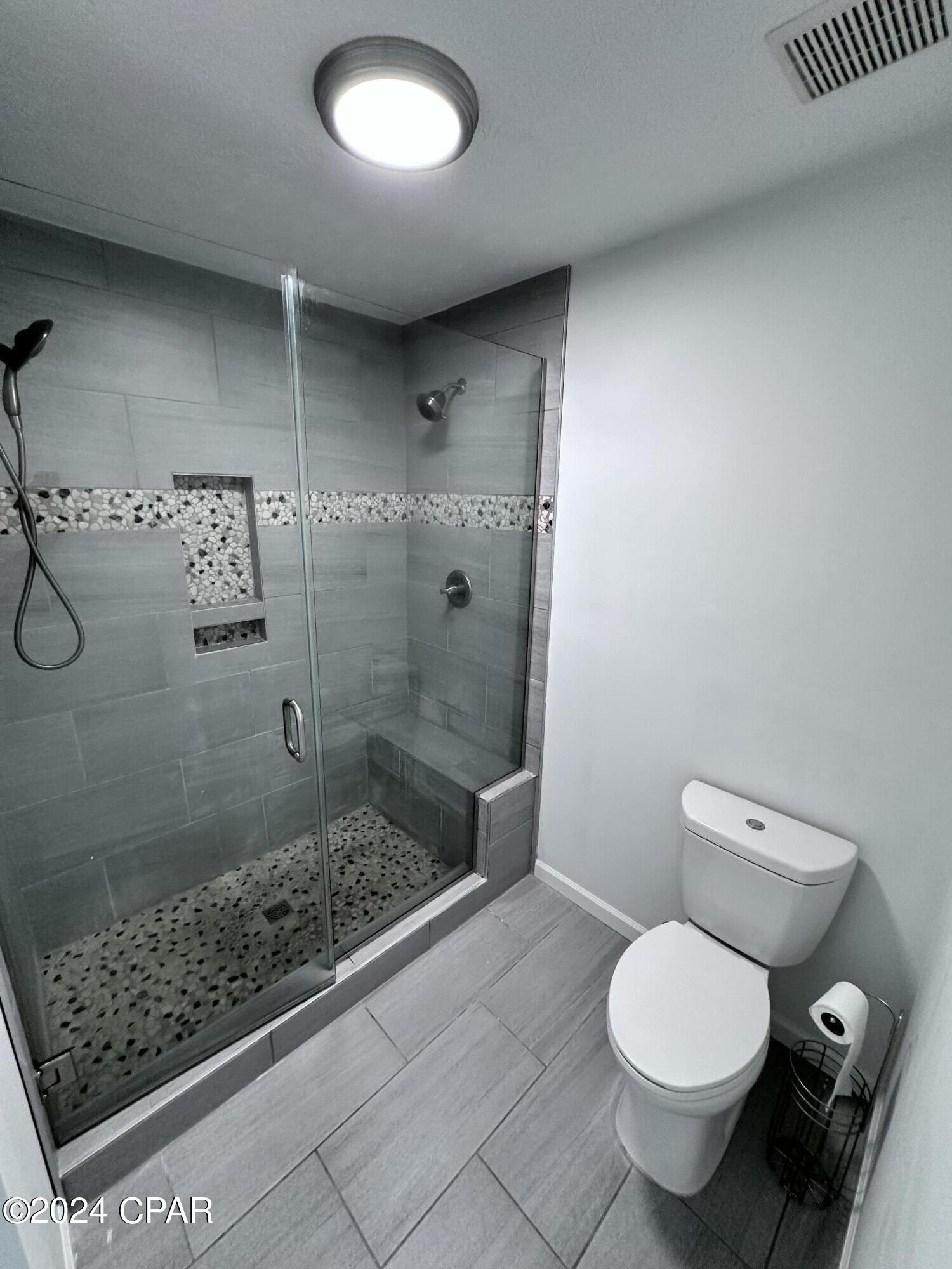 1859 Airport Cir Circle