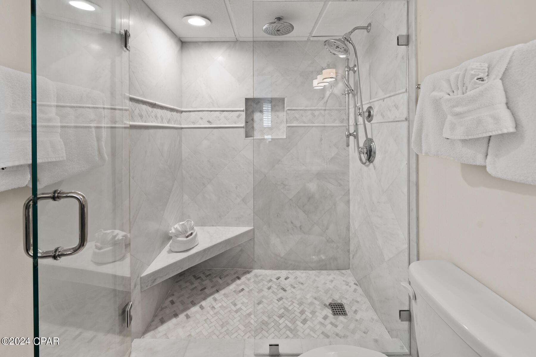 6905 Thomas Drive 604