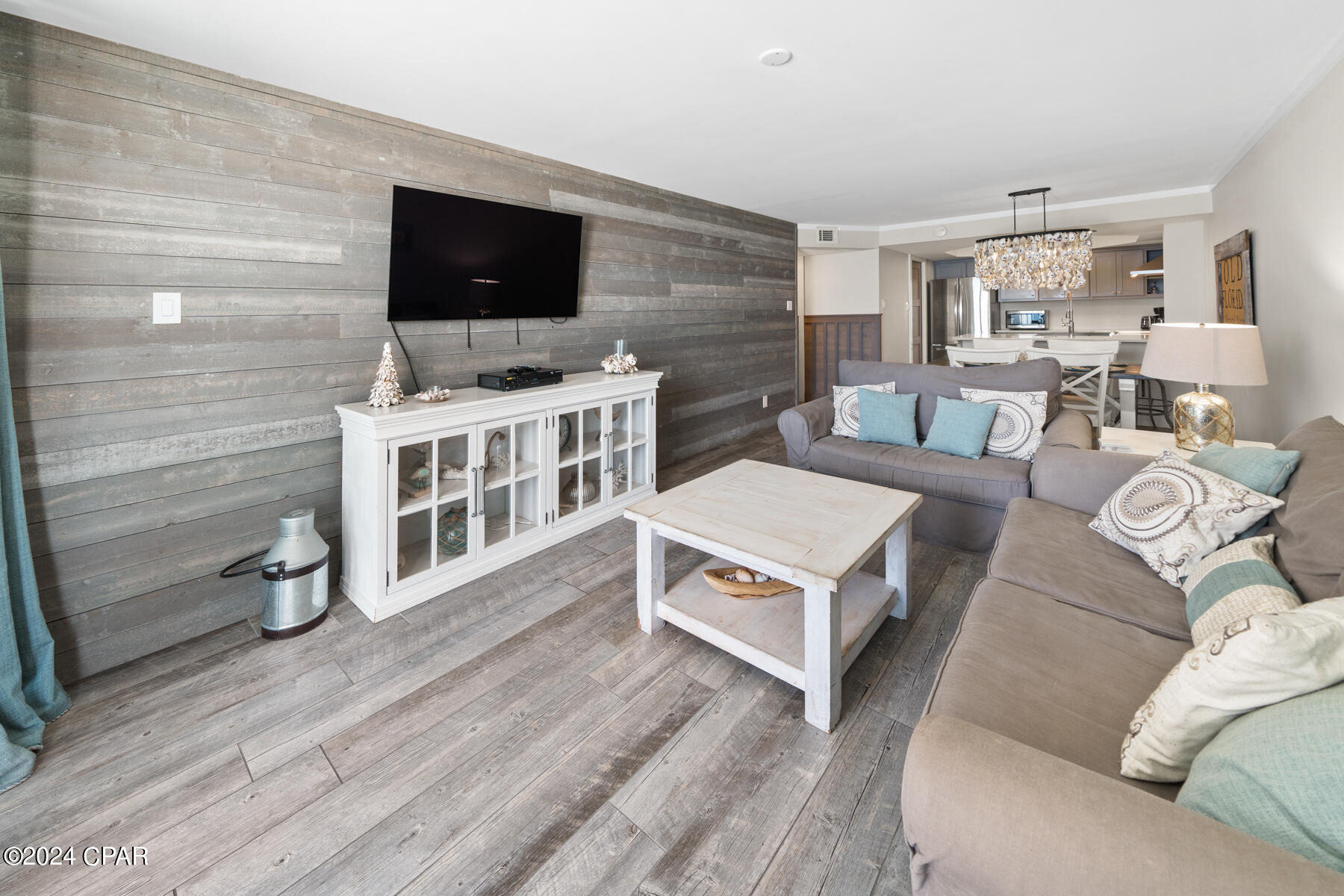 6905 Thomas Drive 604