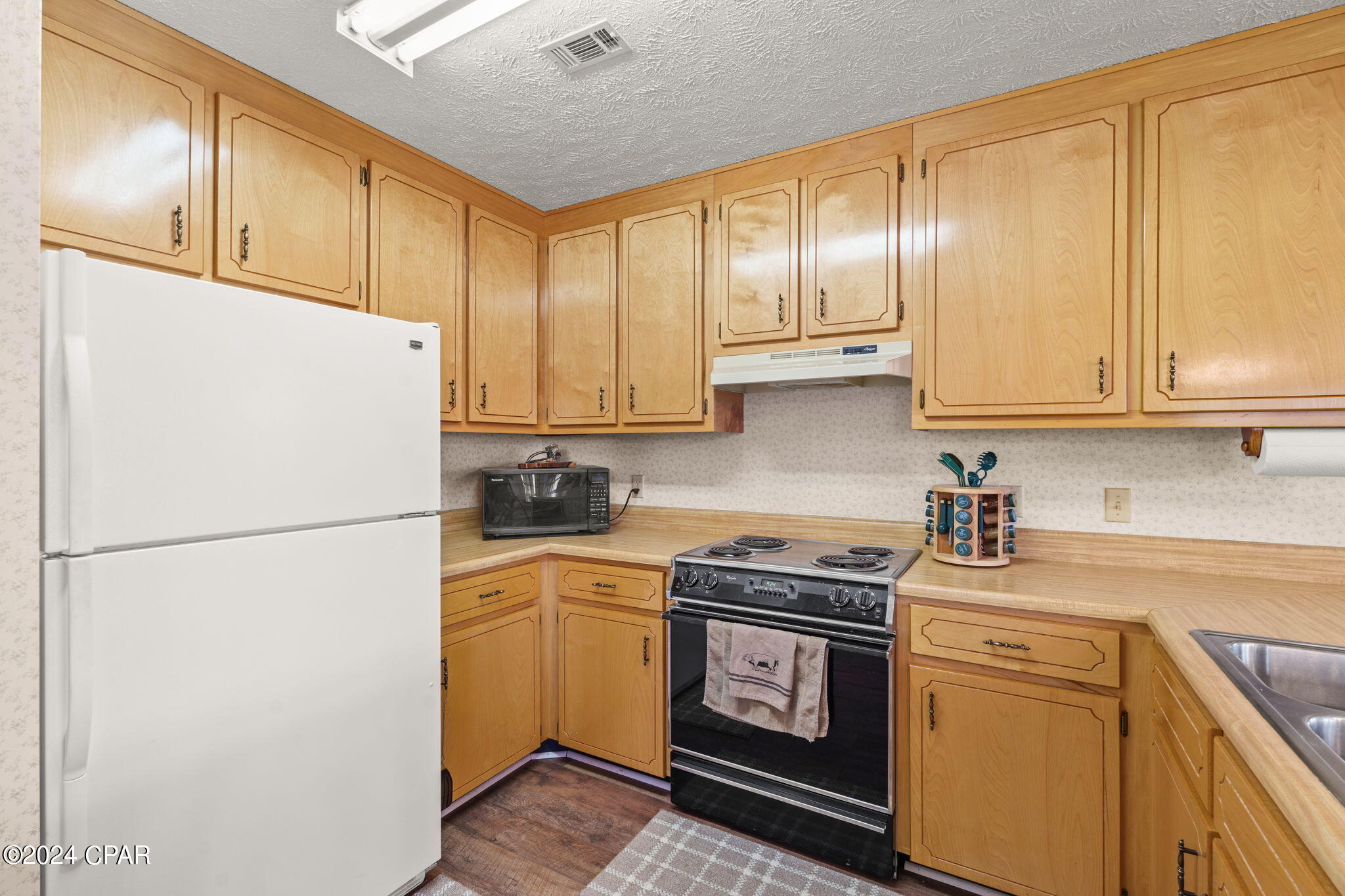 7621 County Road 381