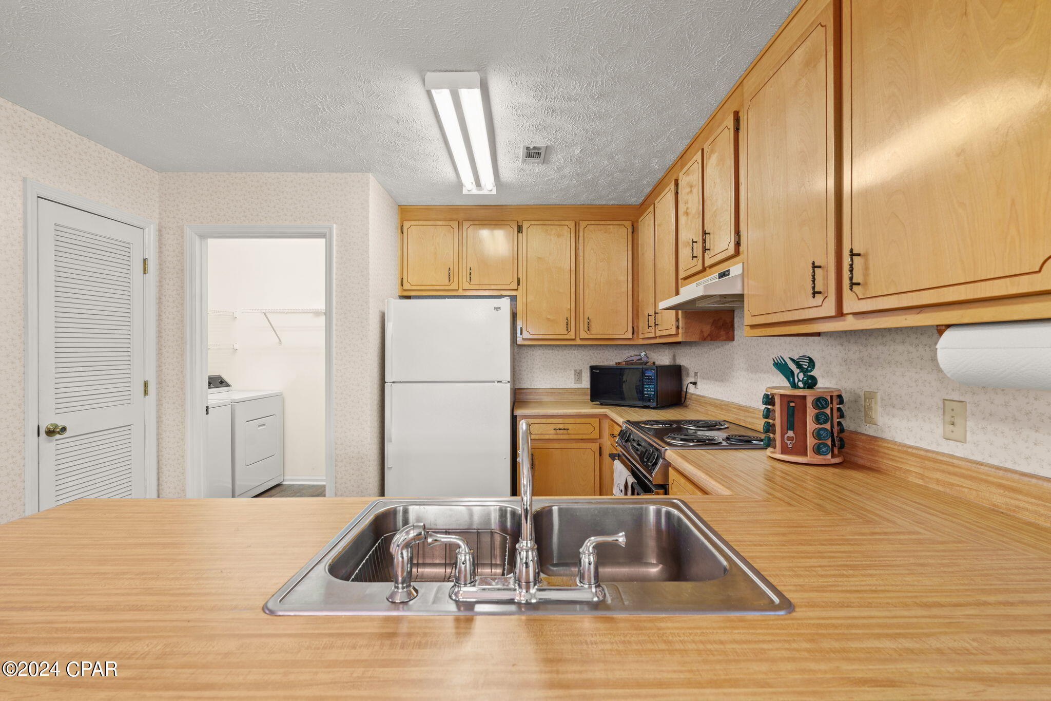 7621 County Road 381