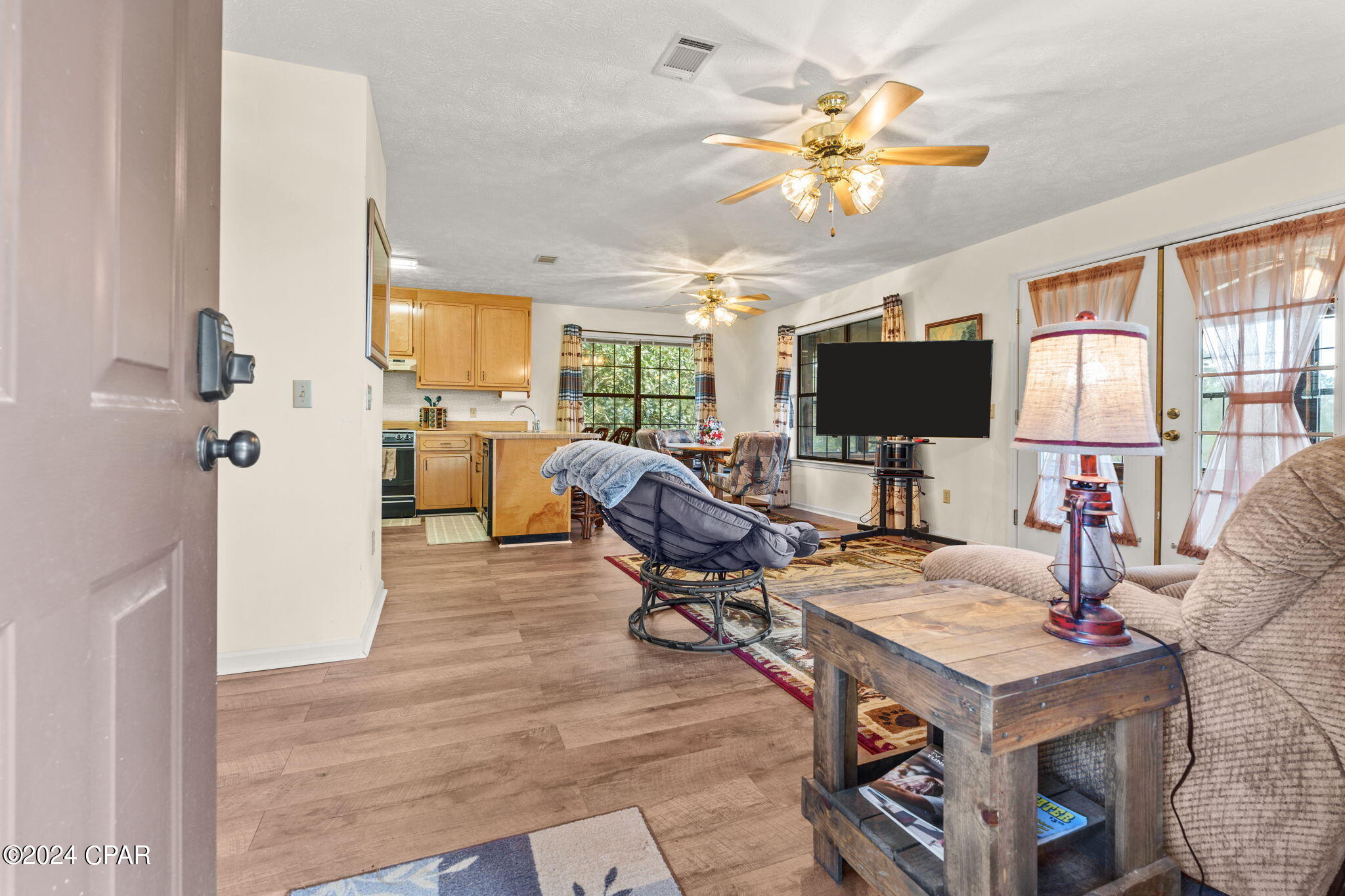 7621 County Road 381