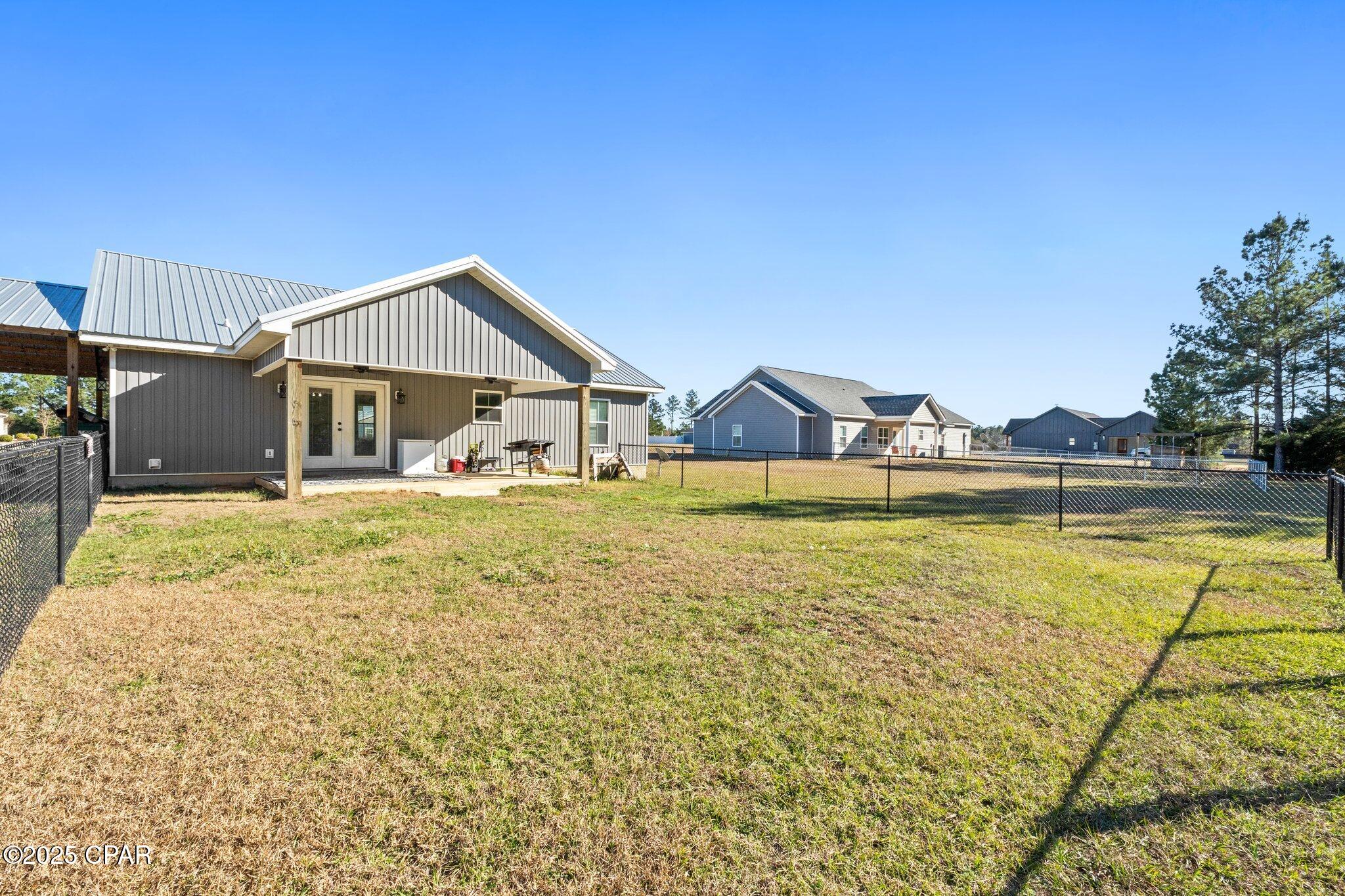 520 Lakepointe Dr Drive