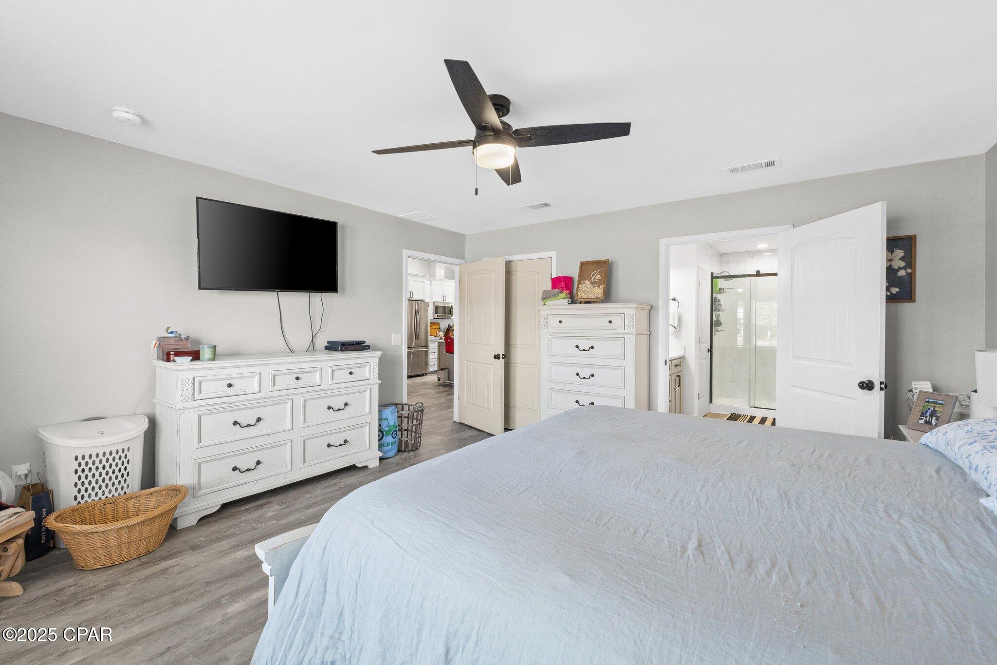 520 Lakepointe Dr Drive