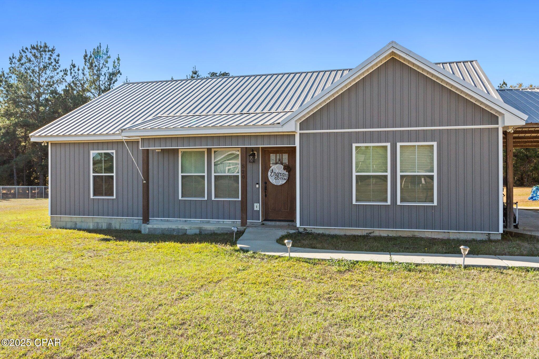 520 Lakepointe Dr Drive