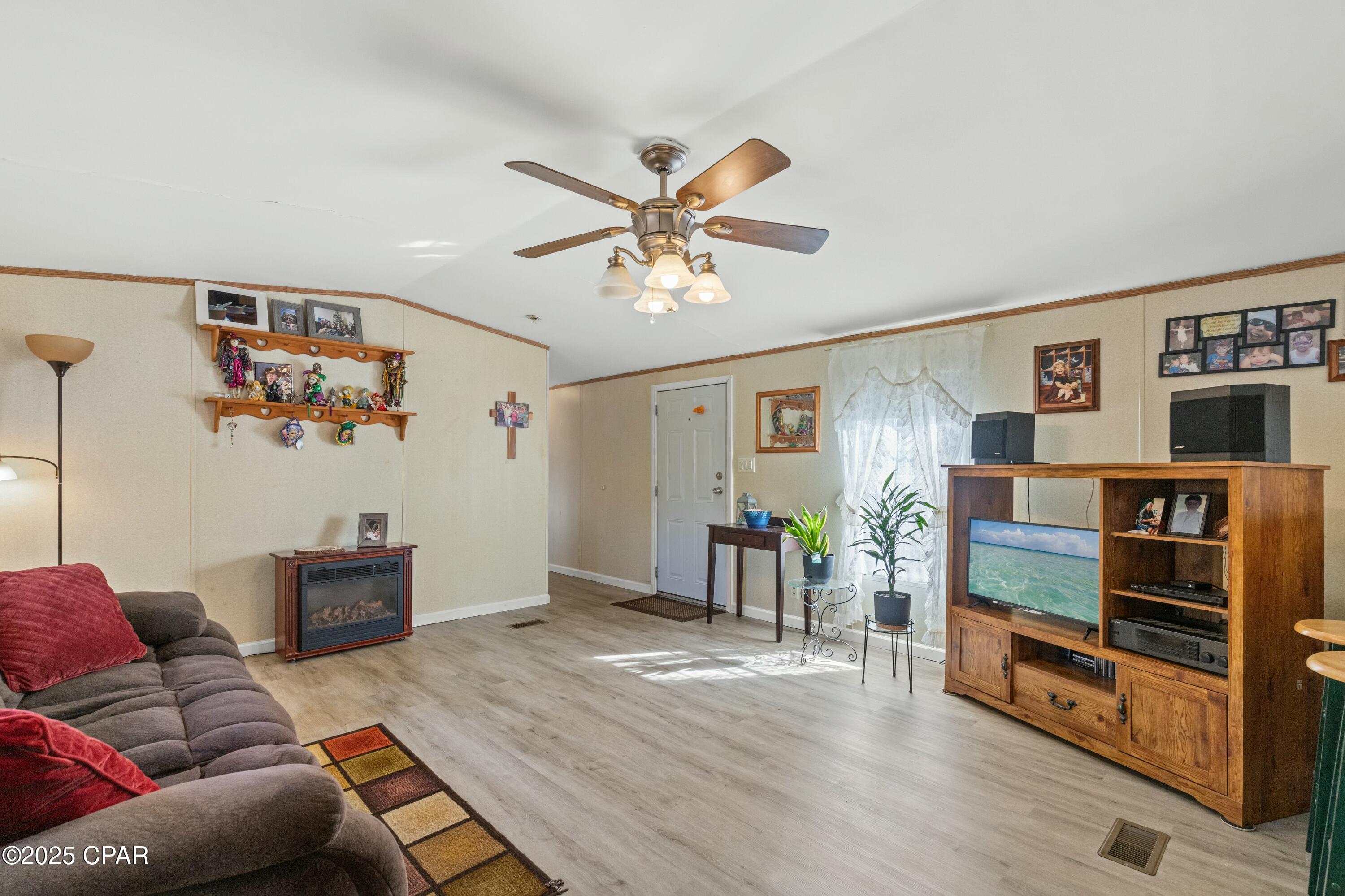 9117 Oakridge Lane