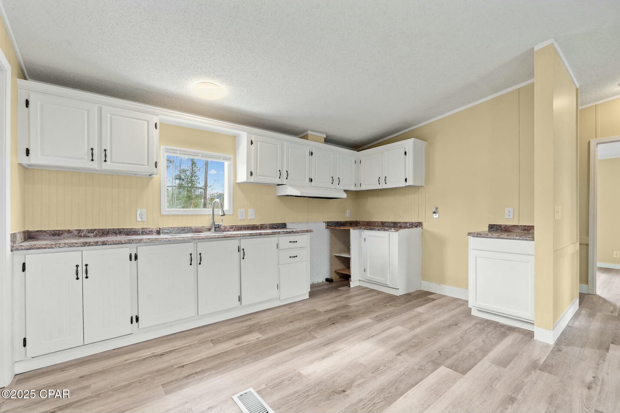 3134 Amanda Circle