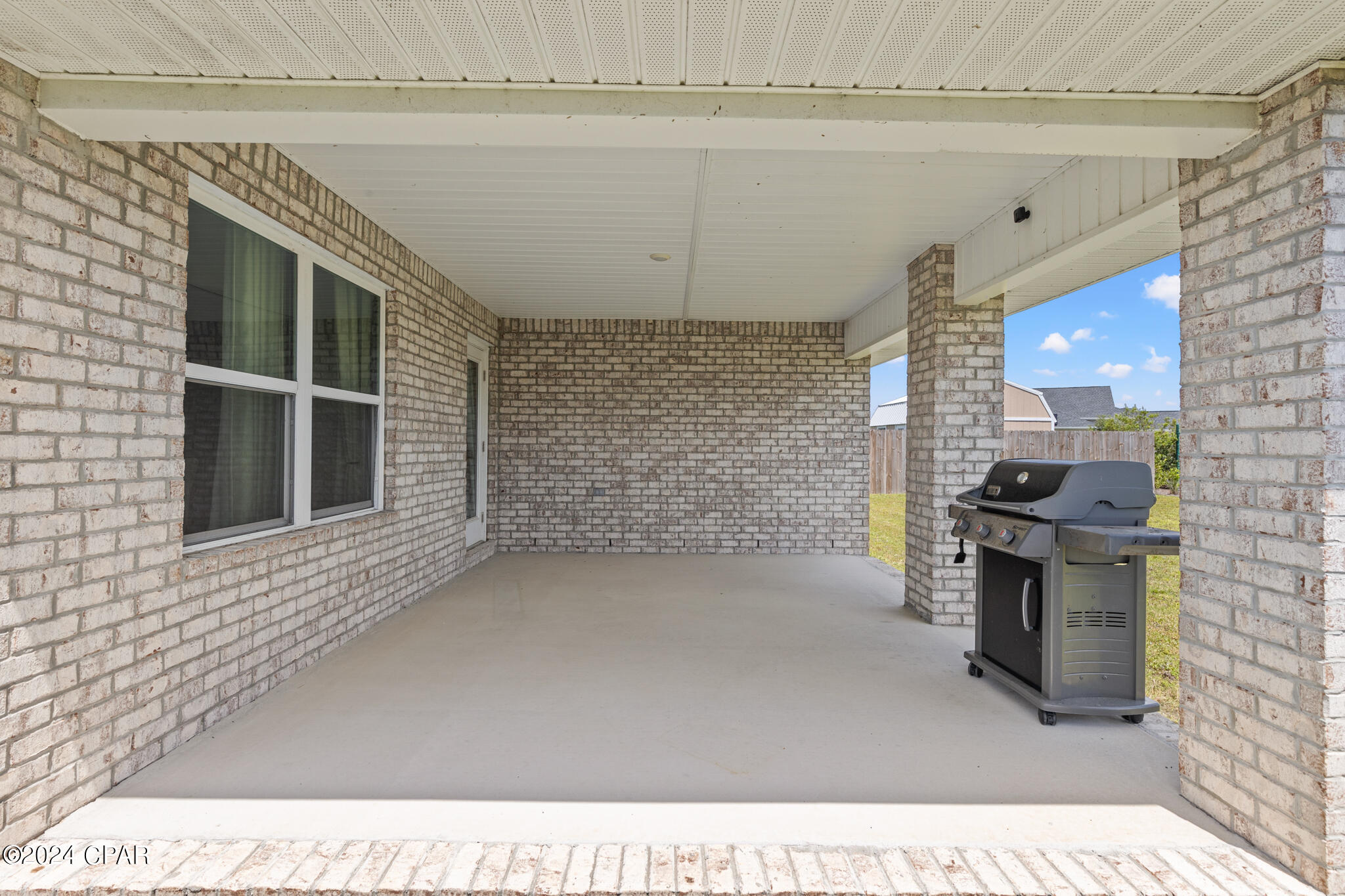3872 Sandpine Way