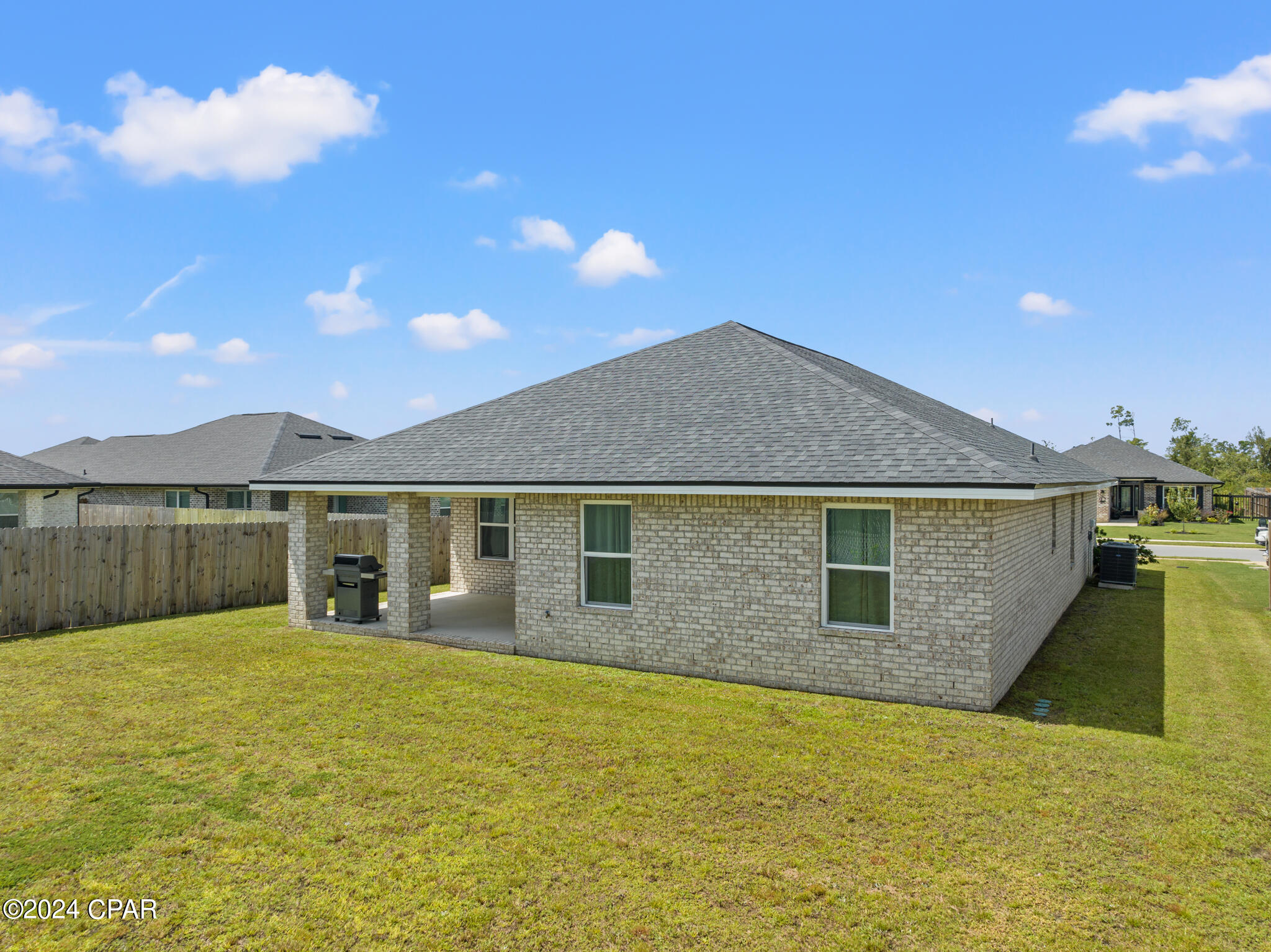 3872 Sandpine Way