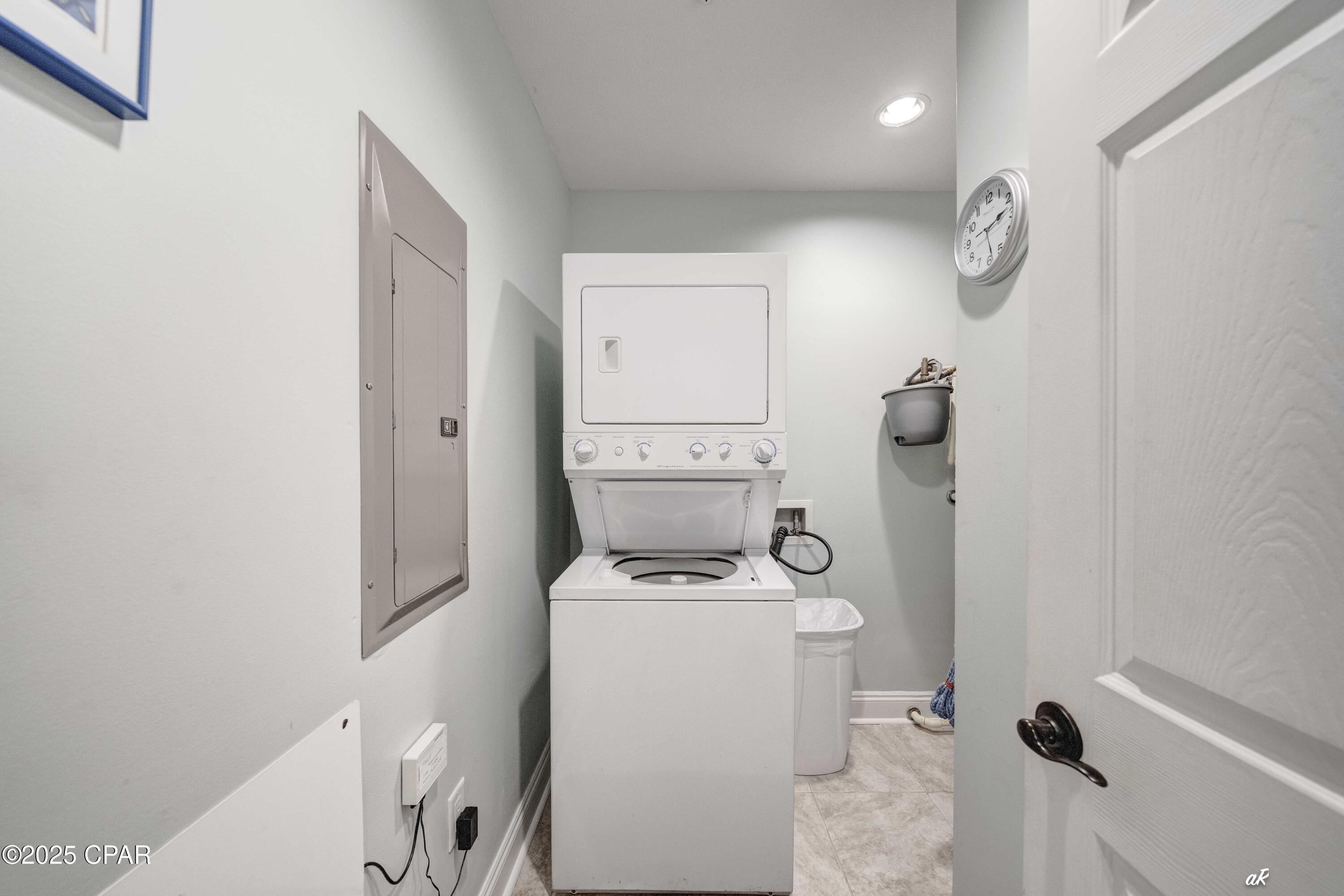 5004 Thomas Drive, 408