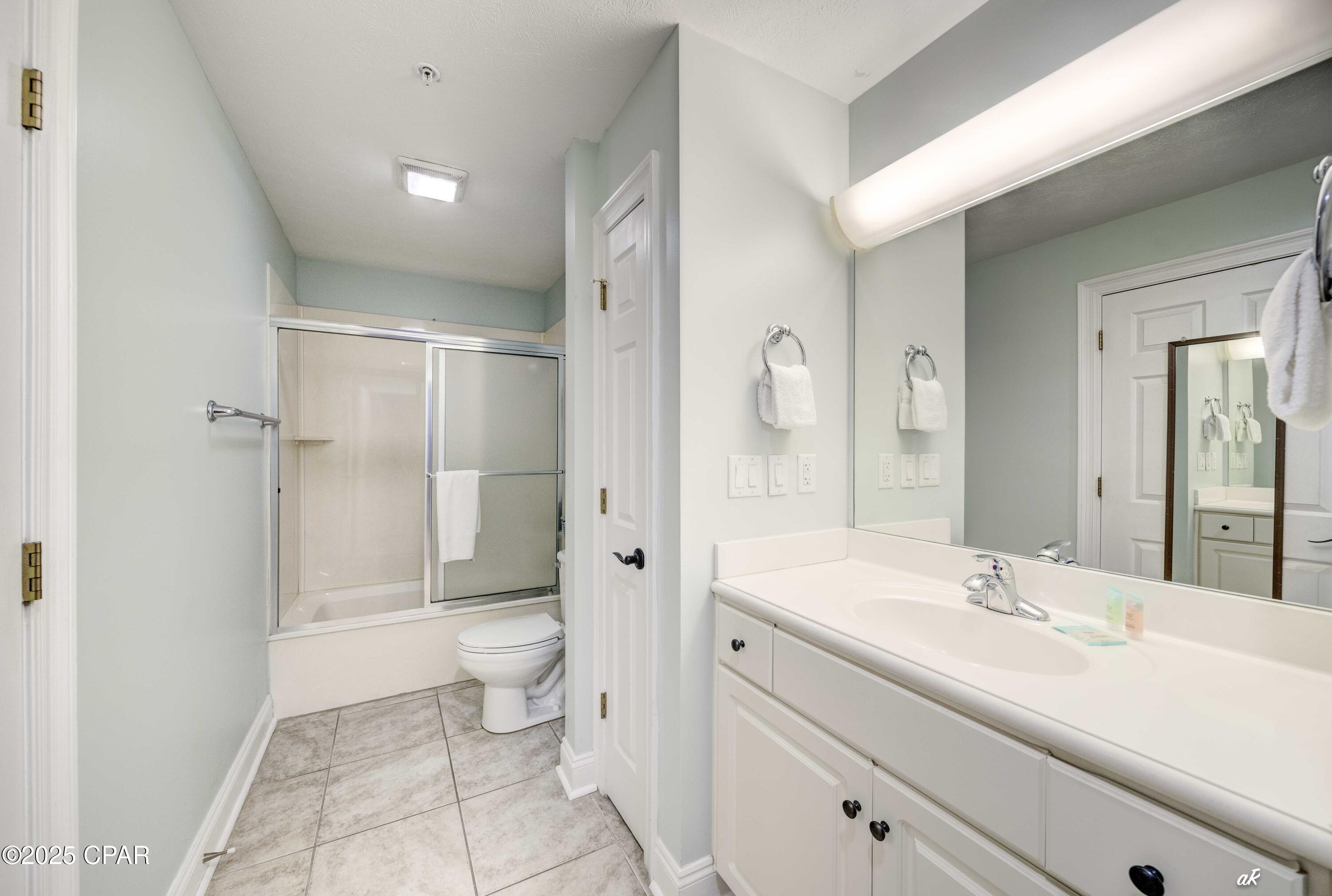 5004 Thomas Drive, 408