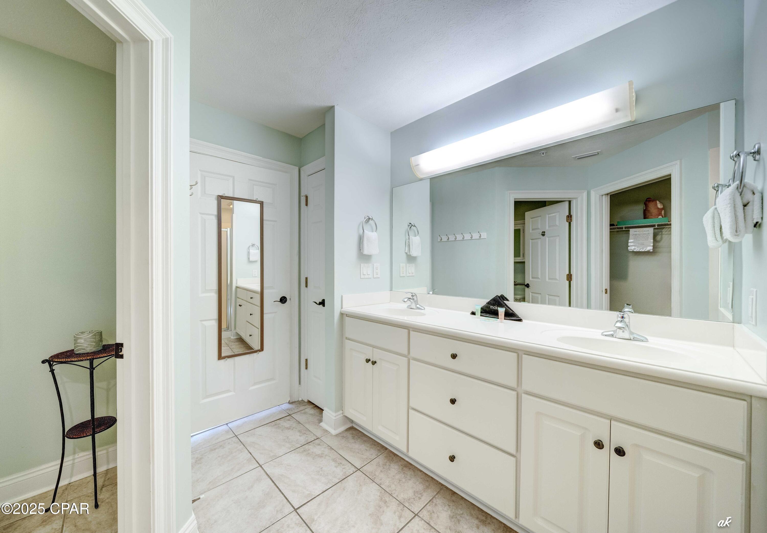 5004 Thomas Drive, 408