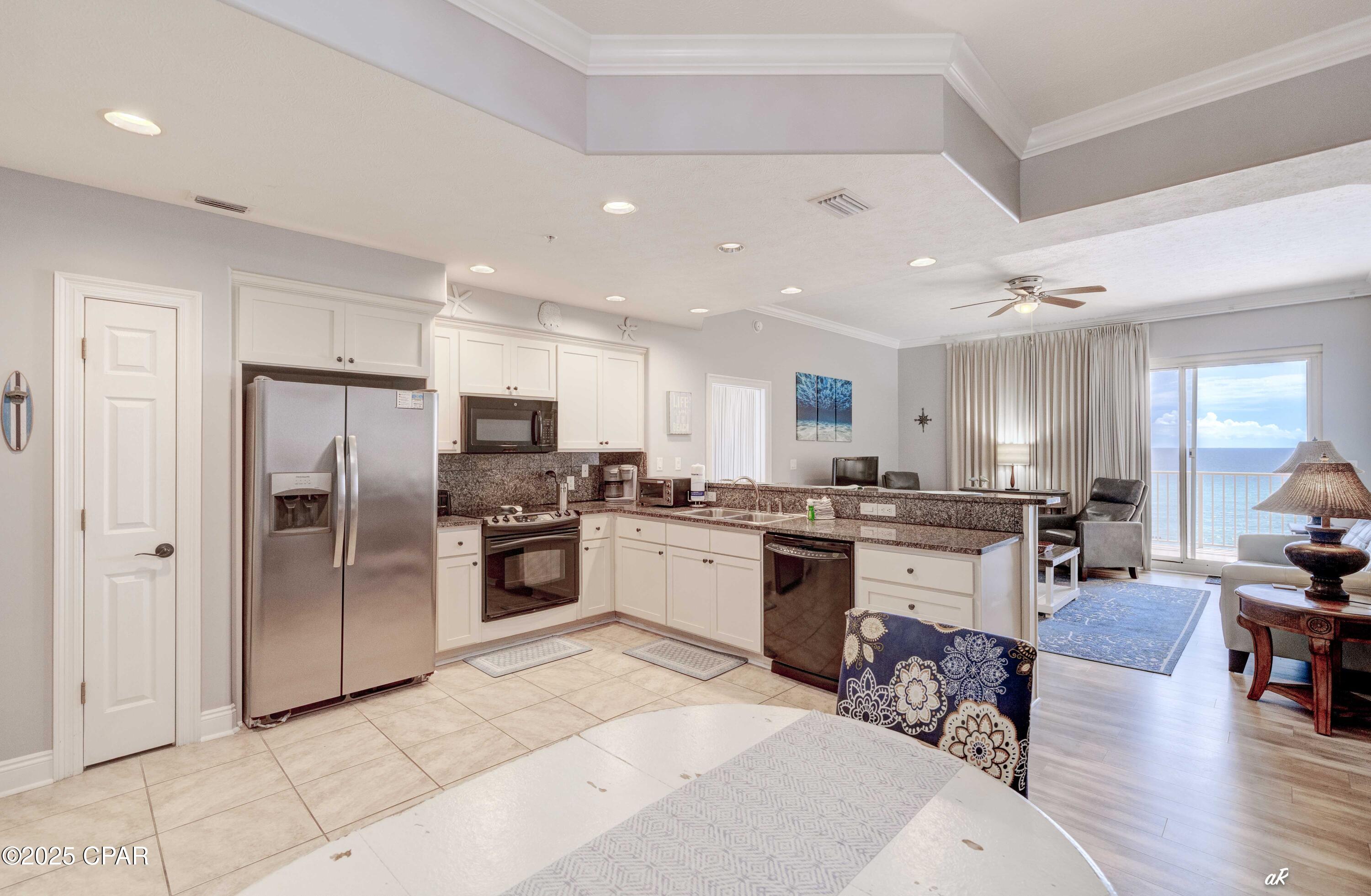 5004 Thomas Drive, 408