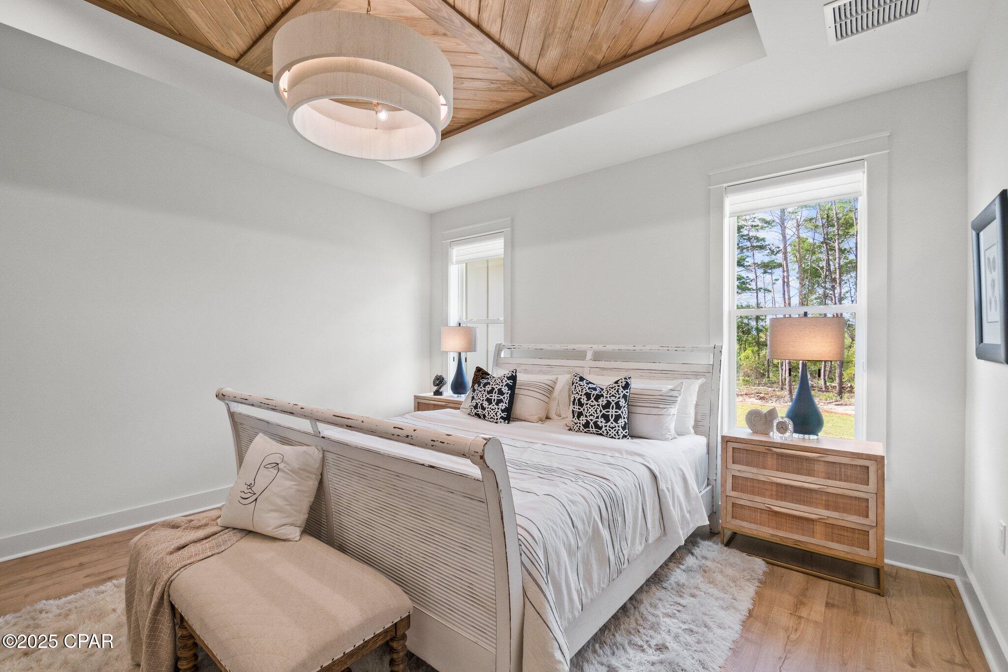 1709 White Western Lake Lane