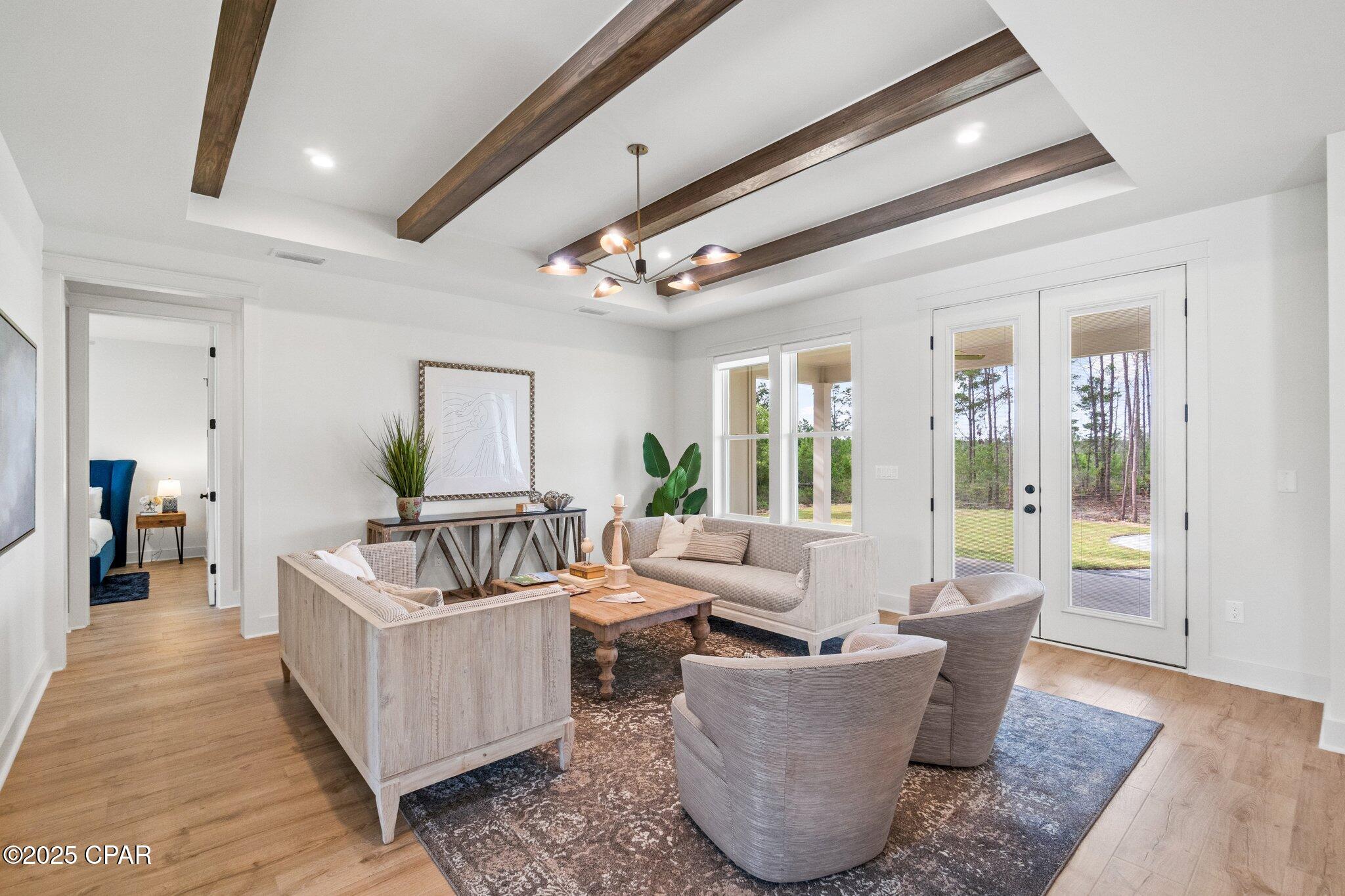 1709 White Western Lake Lane