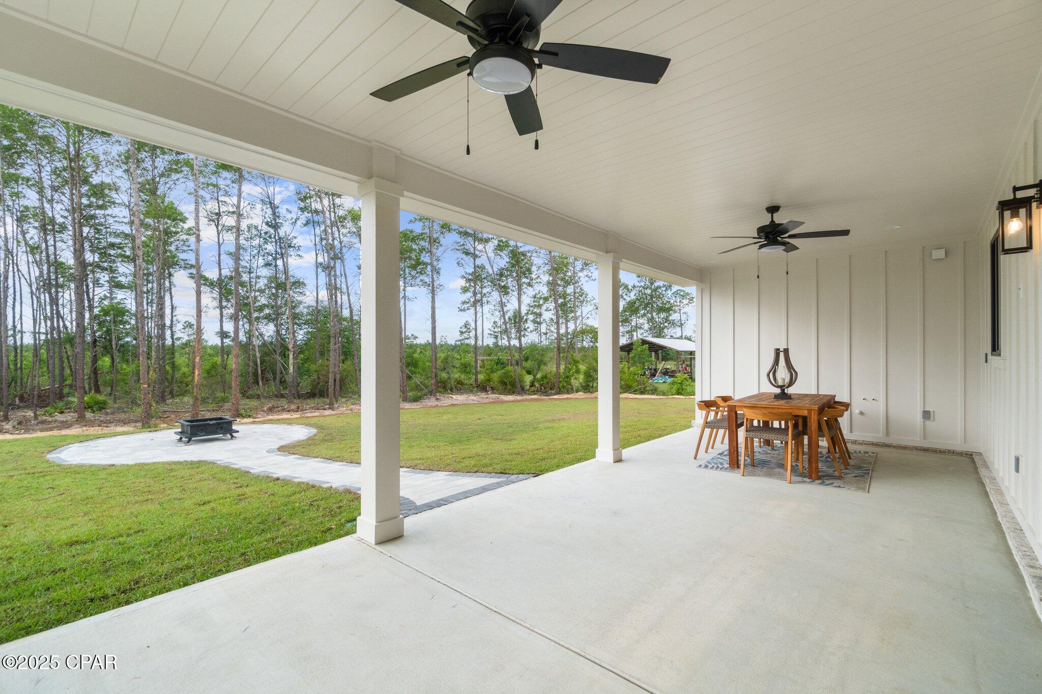 1709 White Western Lake Lane