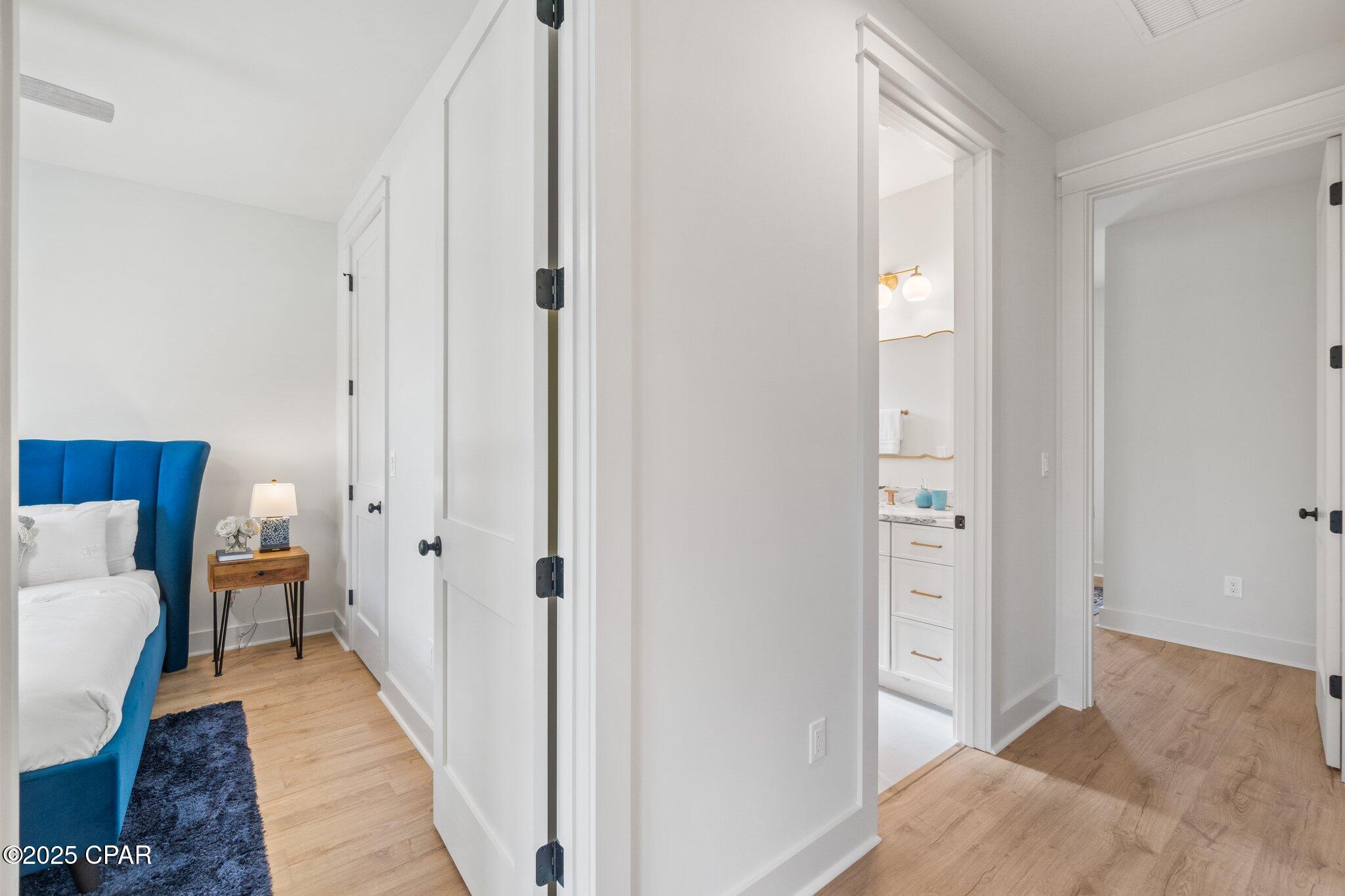 1709 White Western Lake Lane