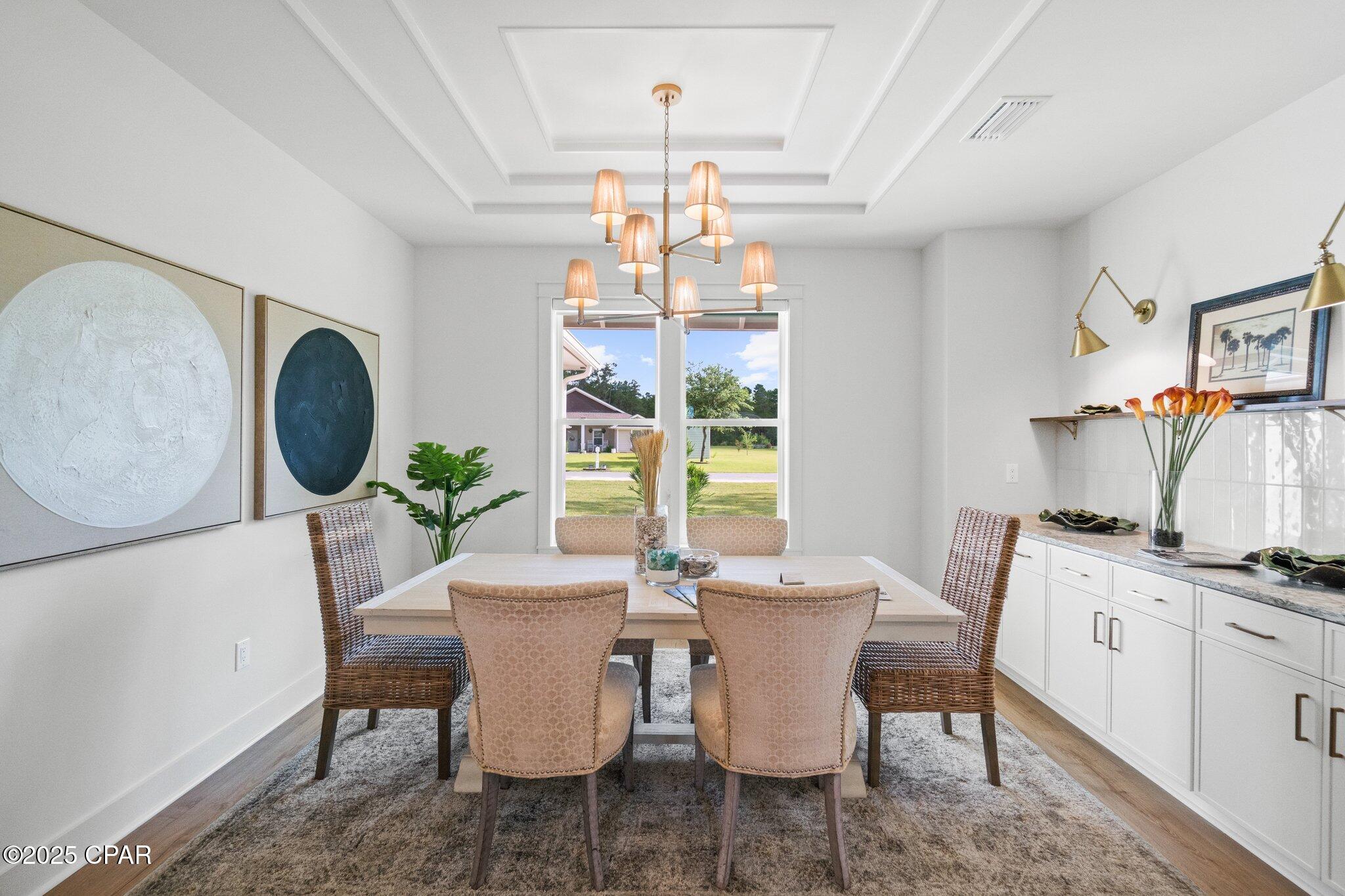 1709 White Western Lake Lane