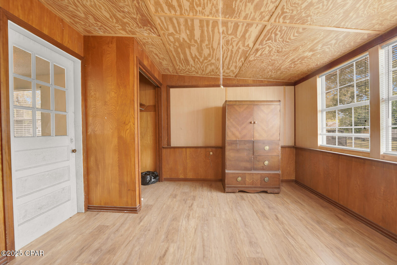 1615 Billings Avenue