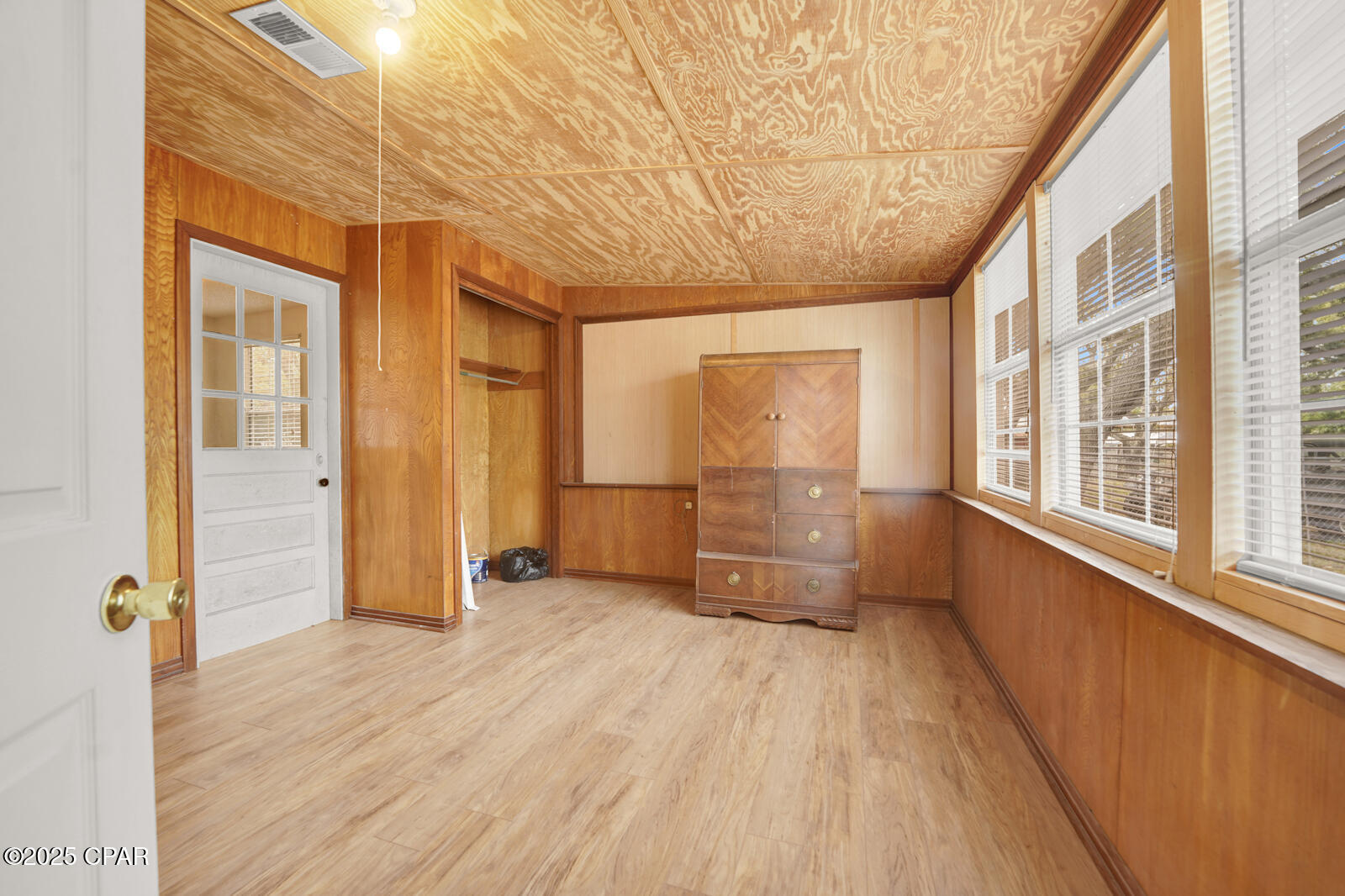 1615 Billings Avenue