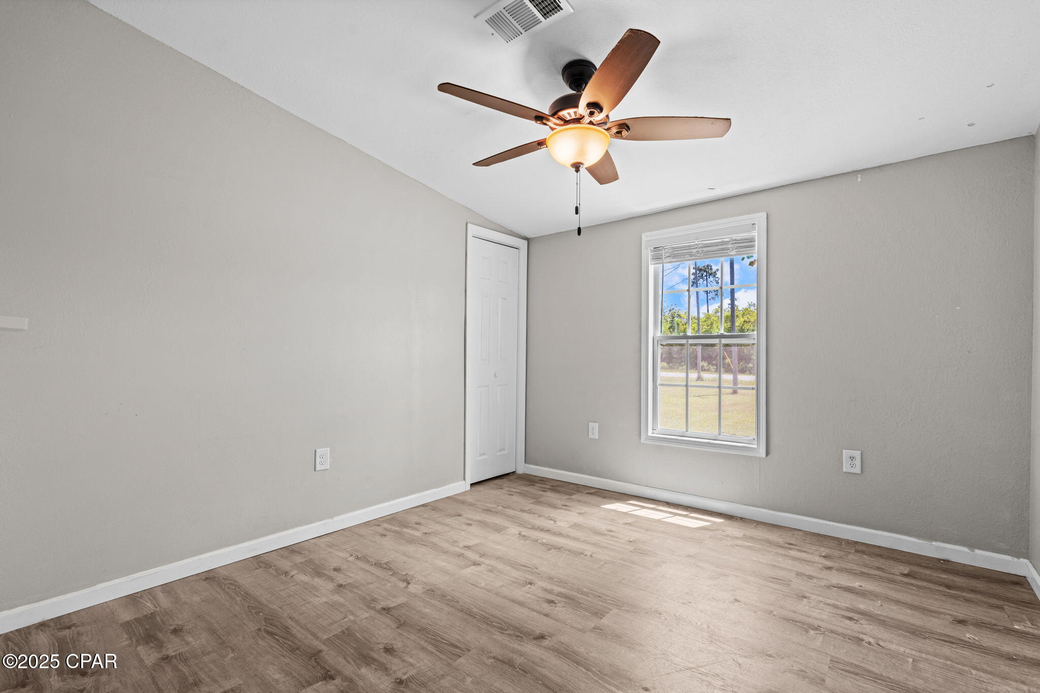 6109 Shannon Circle