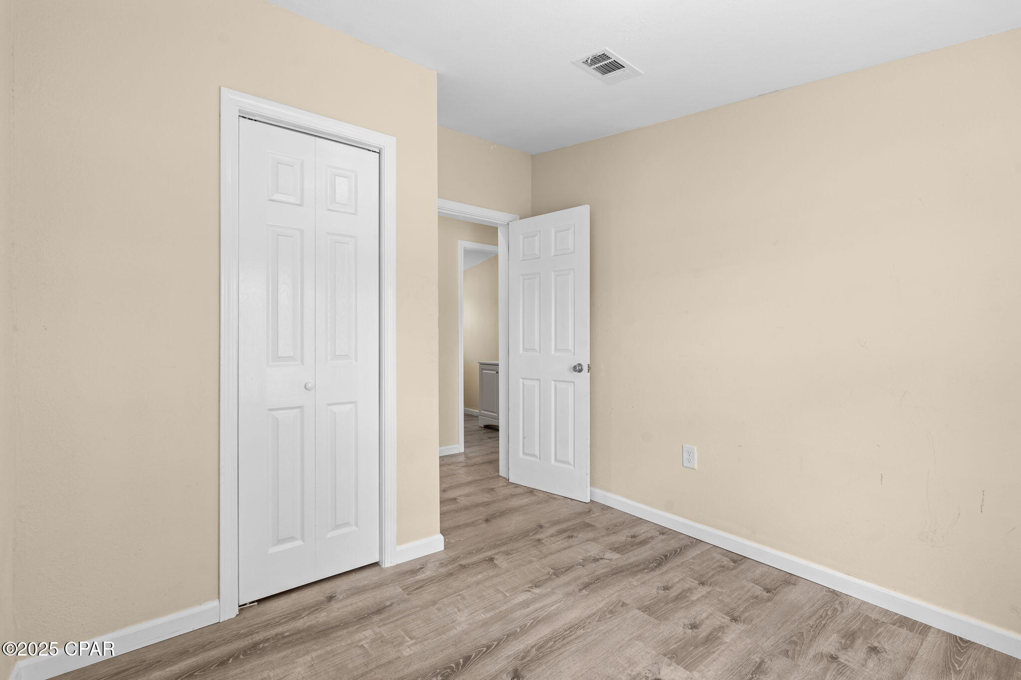 6109 Shannon Circle