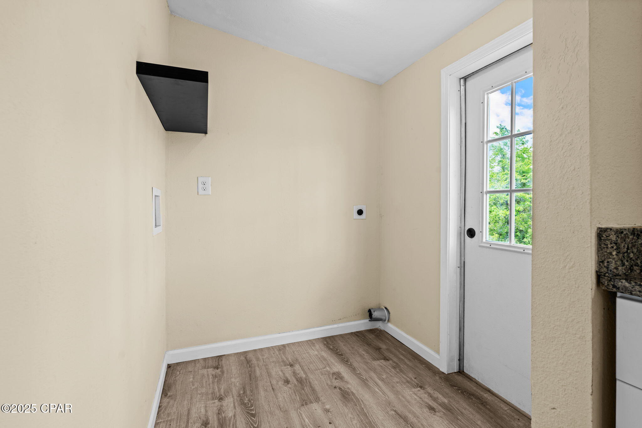 6109 Shannon Circle