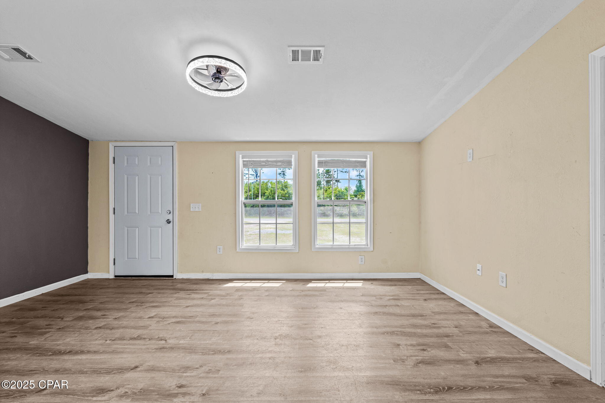6109 Shannon Circle