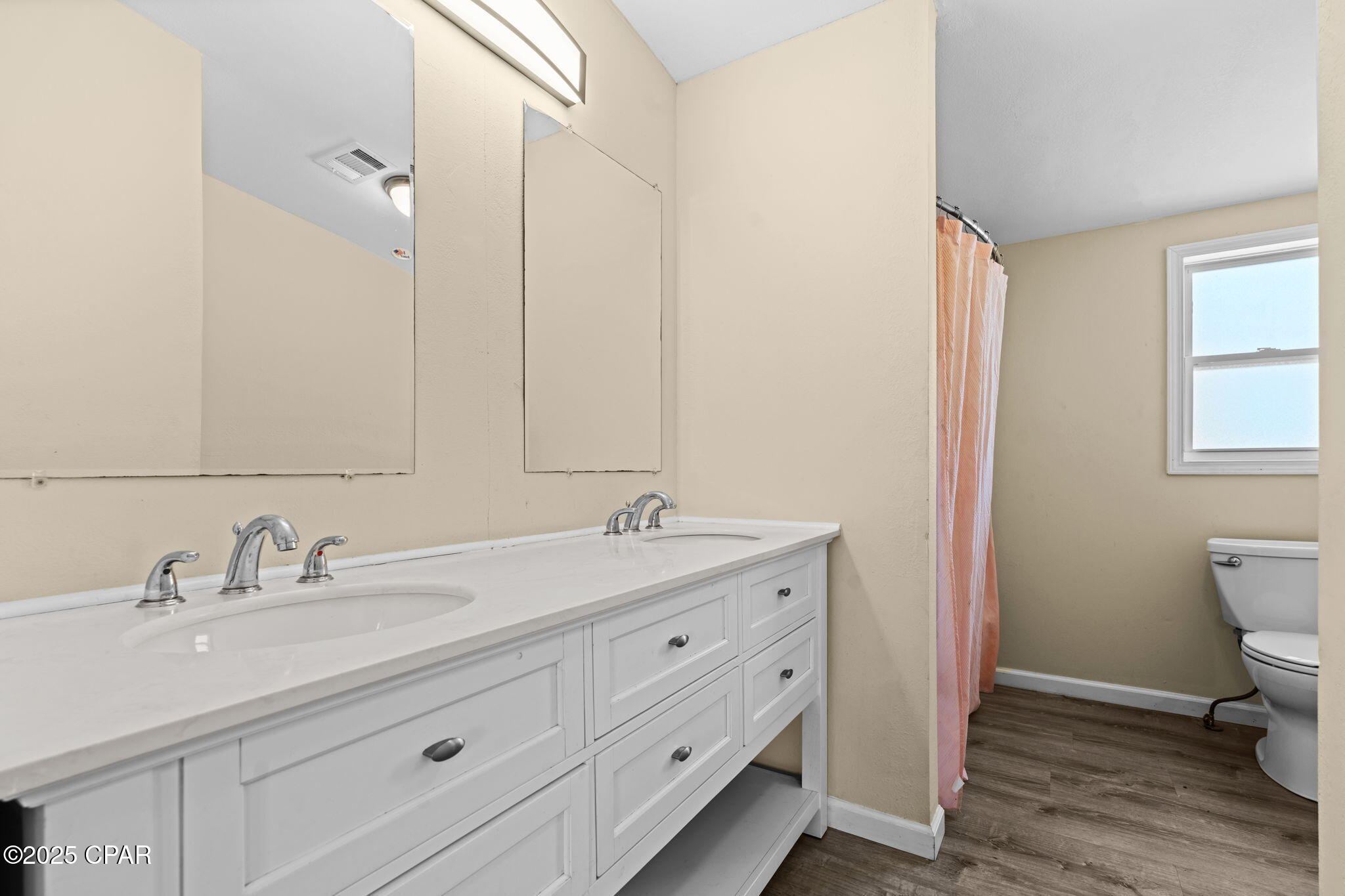 6109 Shannon Circle