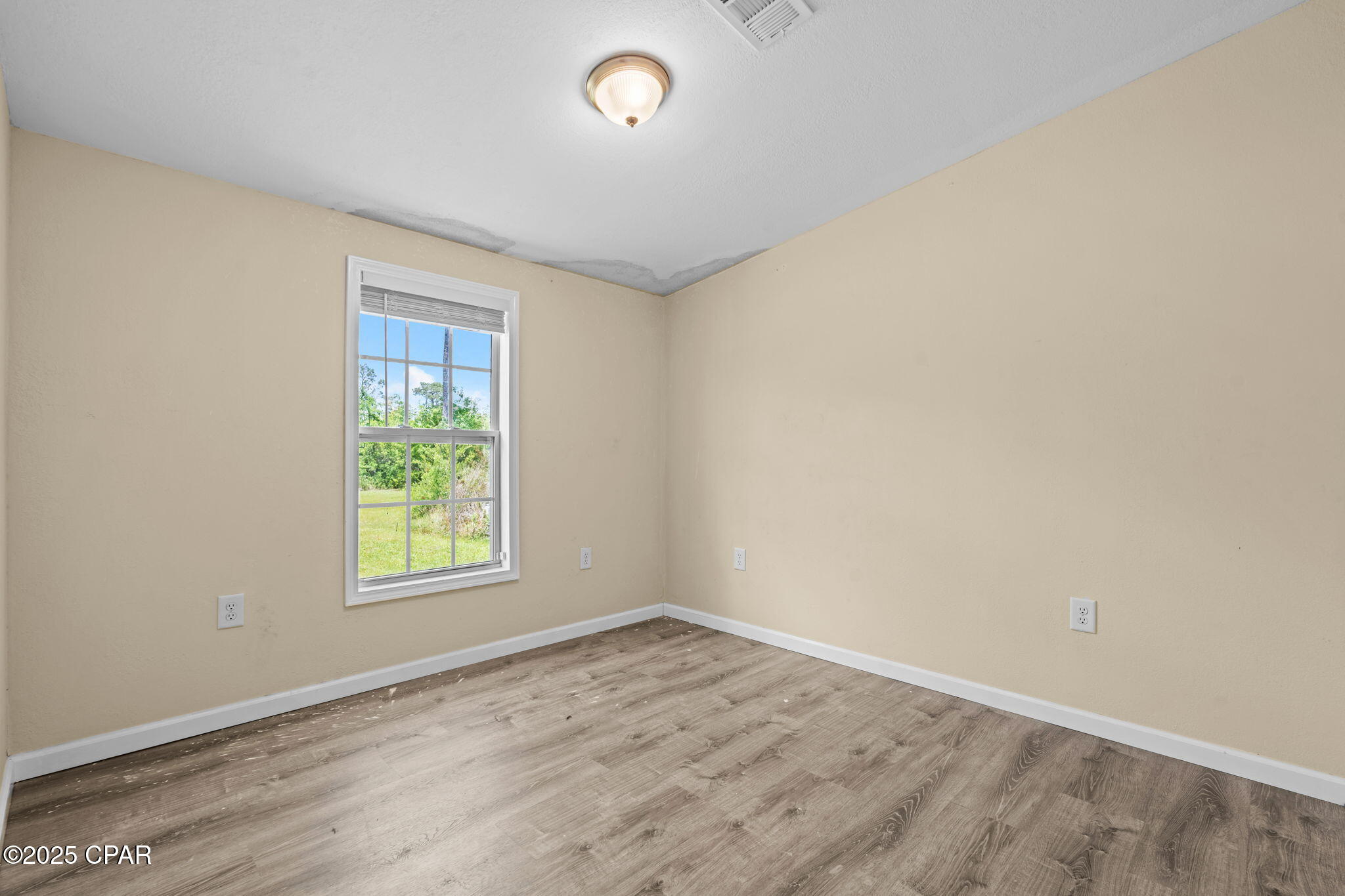 6109 Shannon Circle