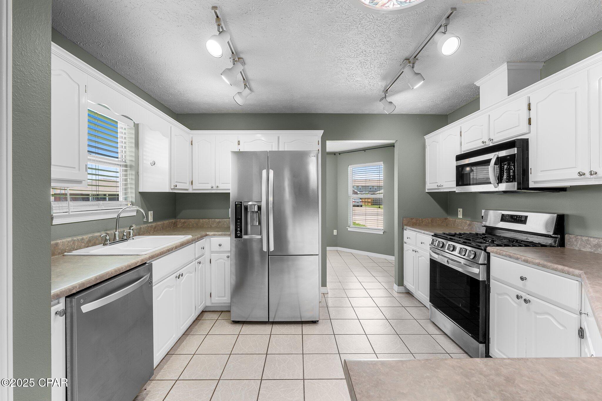 1707 Scarlett Boulevard
