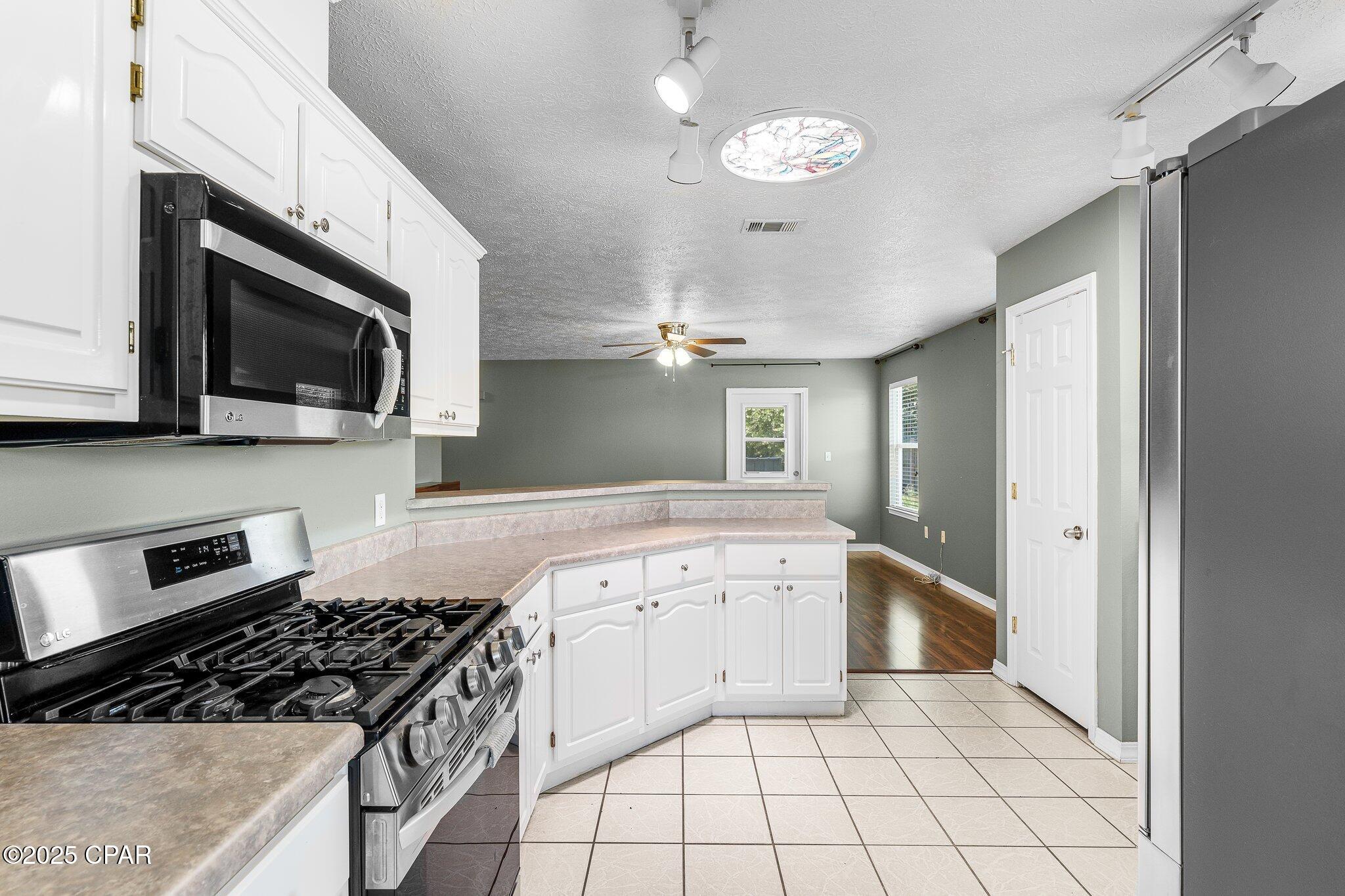 1707 Scarlett Boulevard