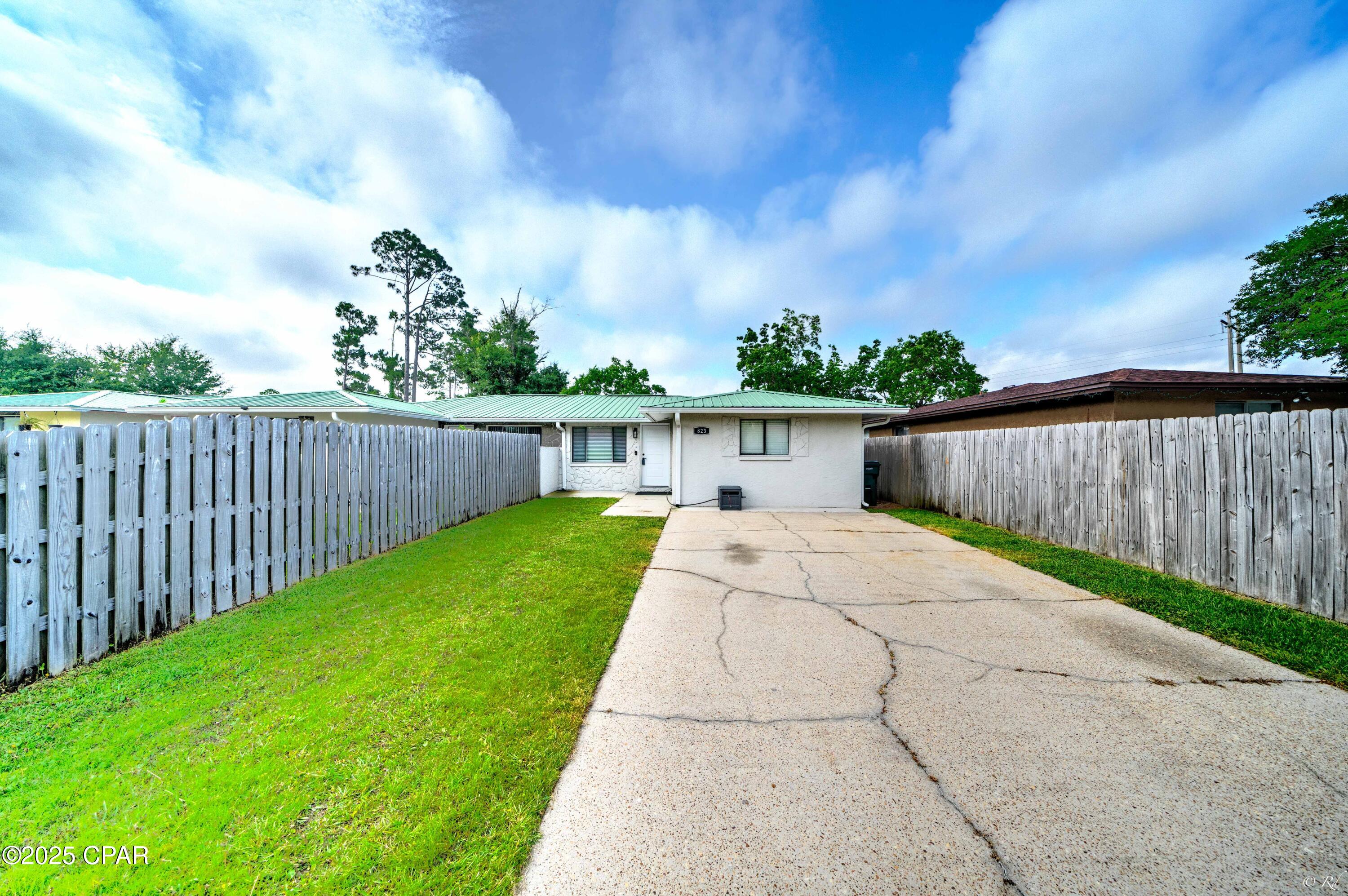 823 Bradley Circle