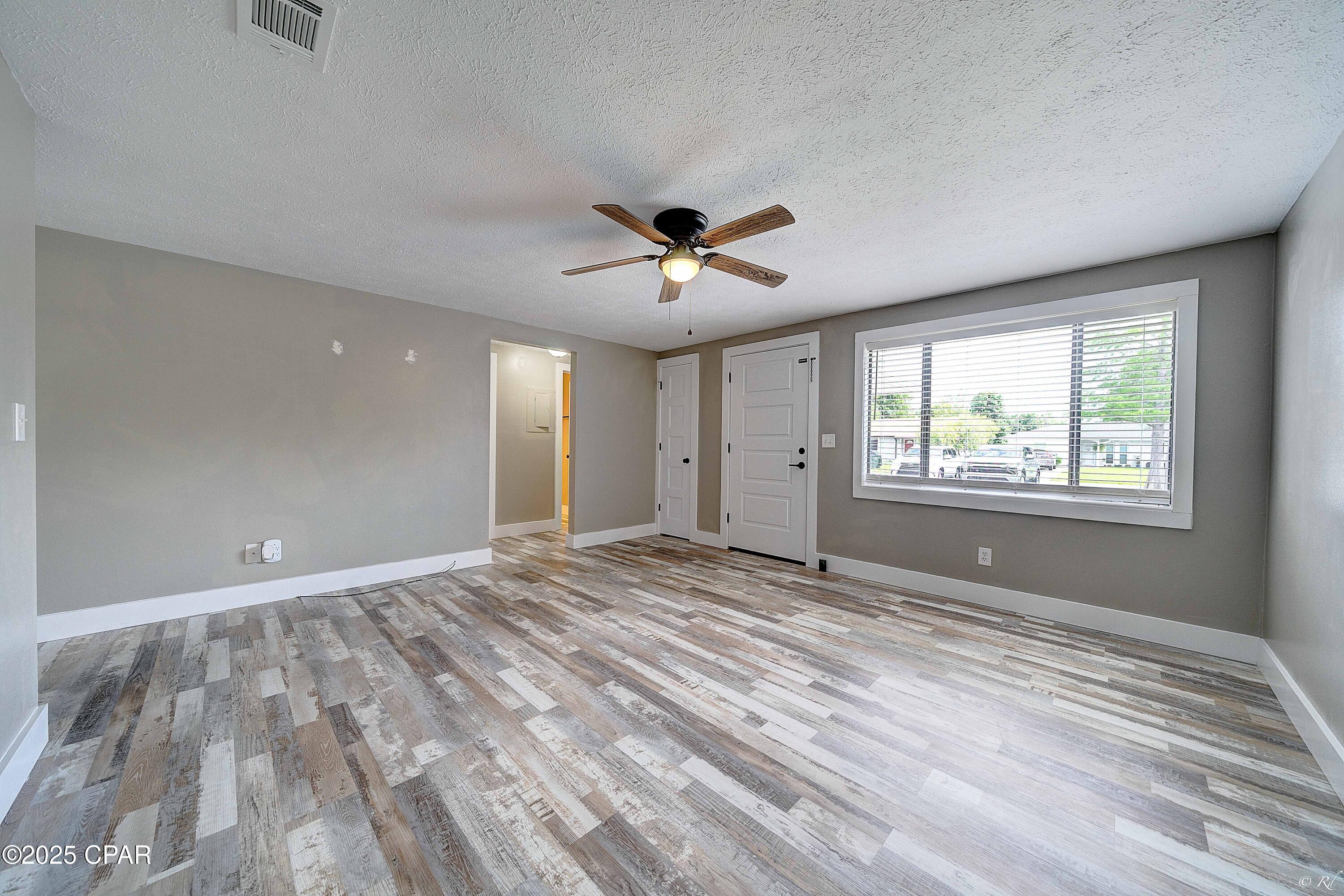 823 Bradley Circle
