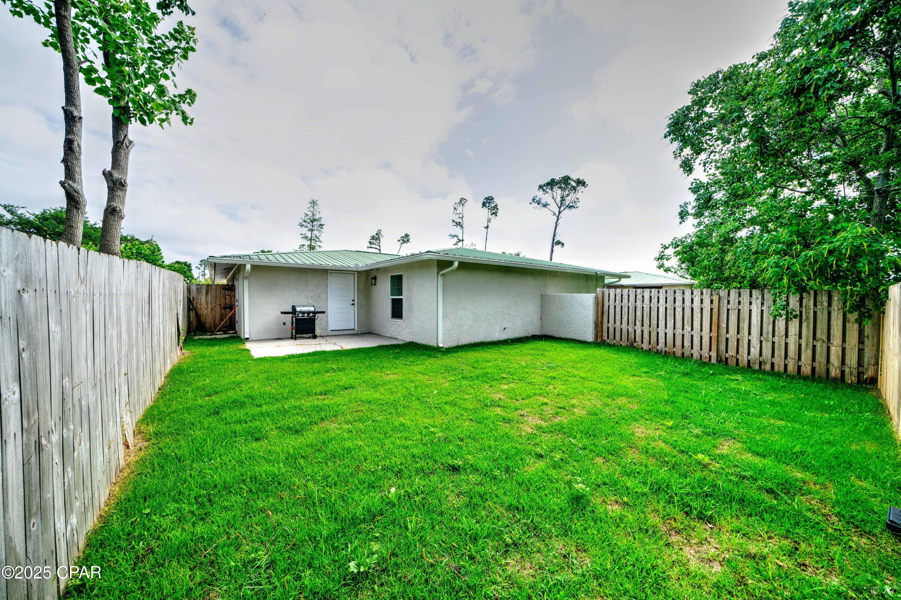 823 Bradley Circle