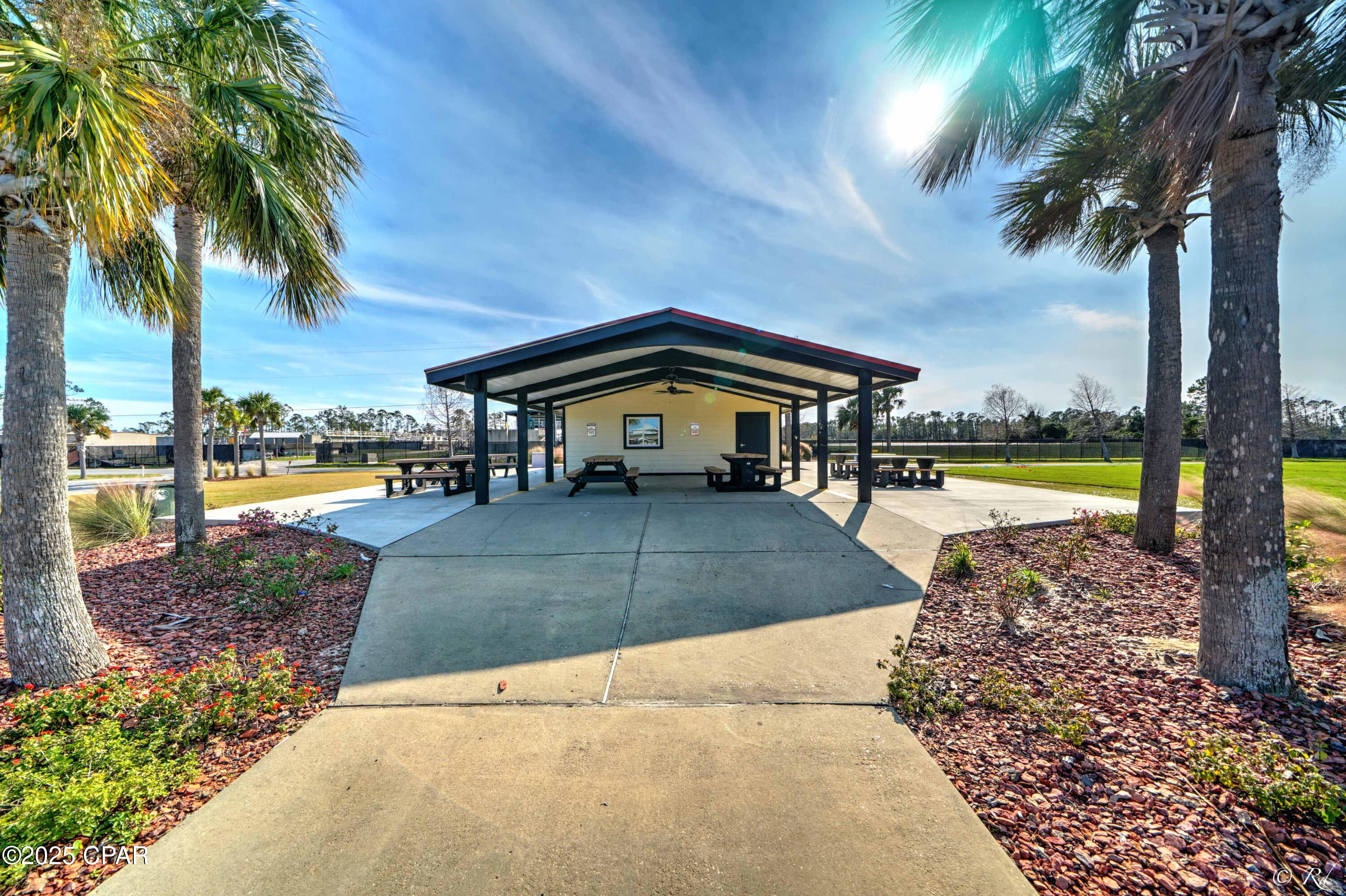 823 Bradley Circle