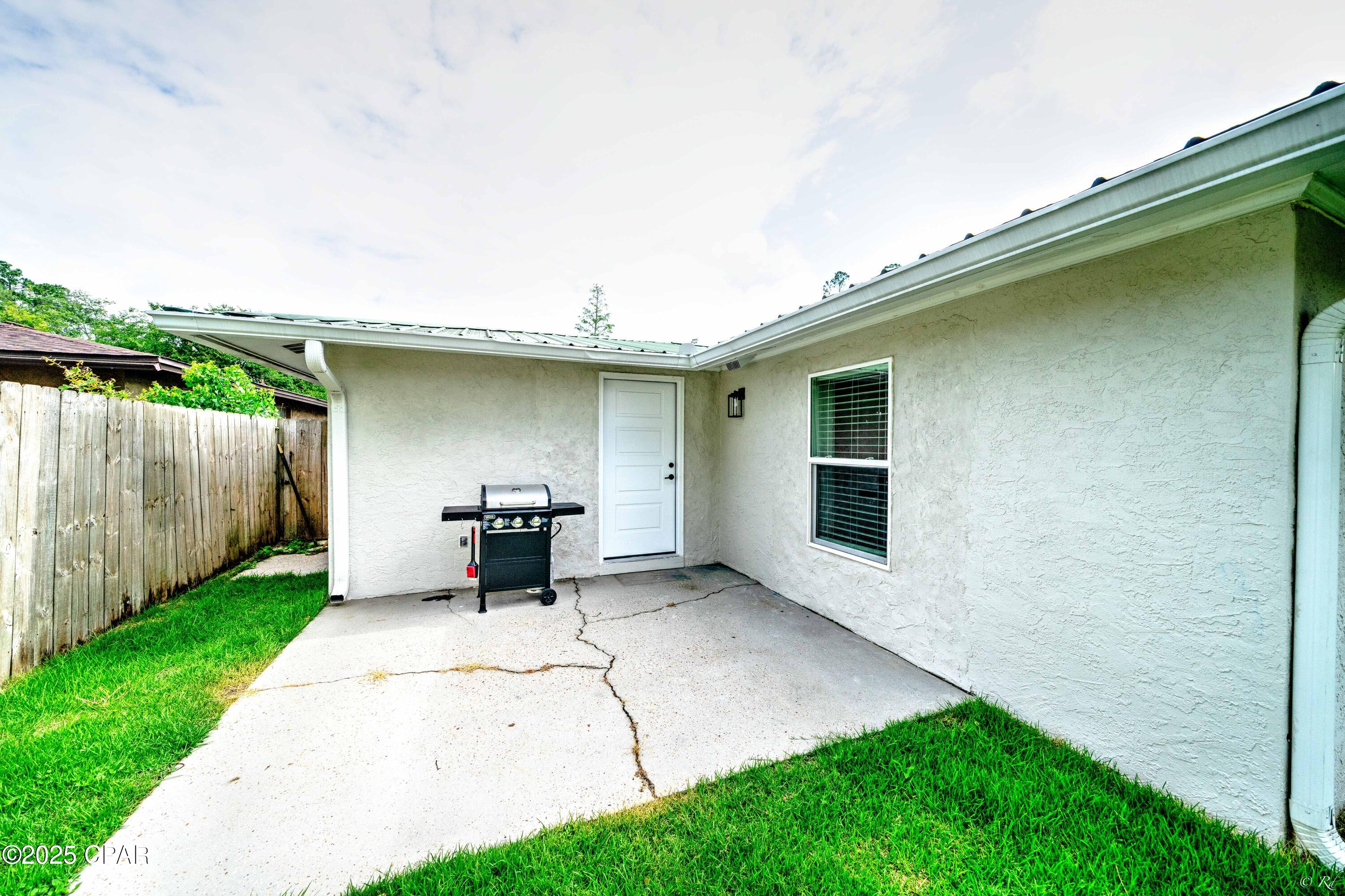 823 Bradley Circle