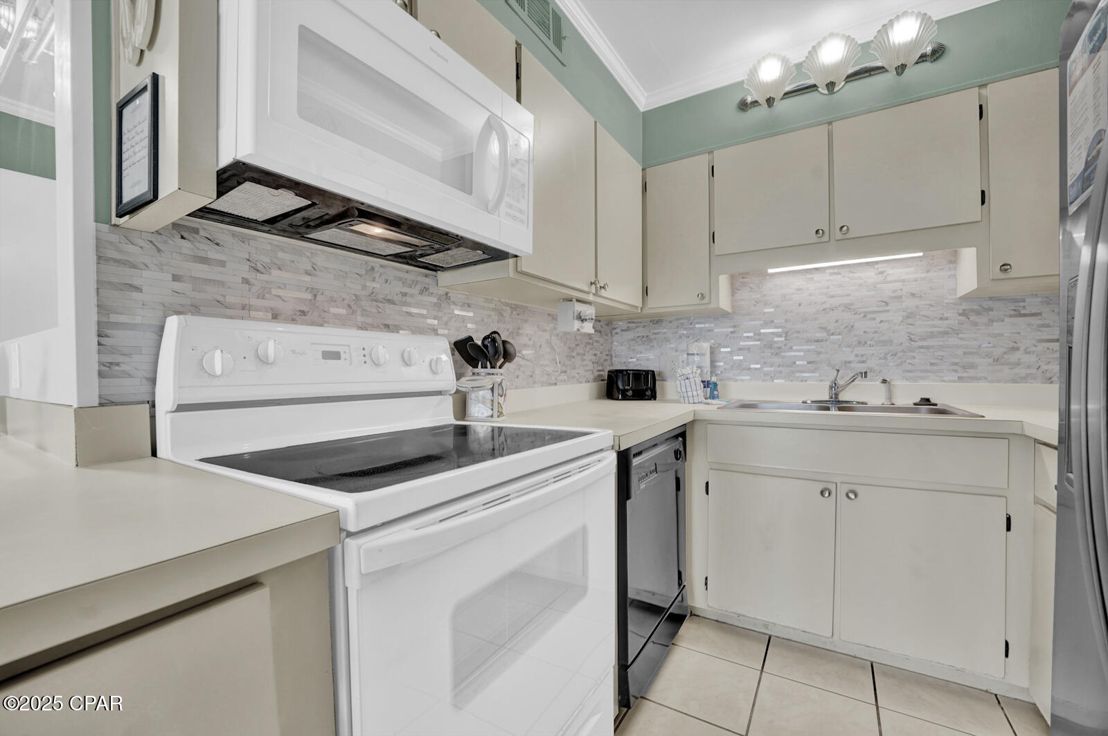 8743 Thomas Drive 1209