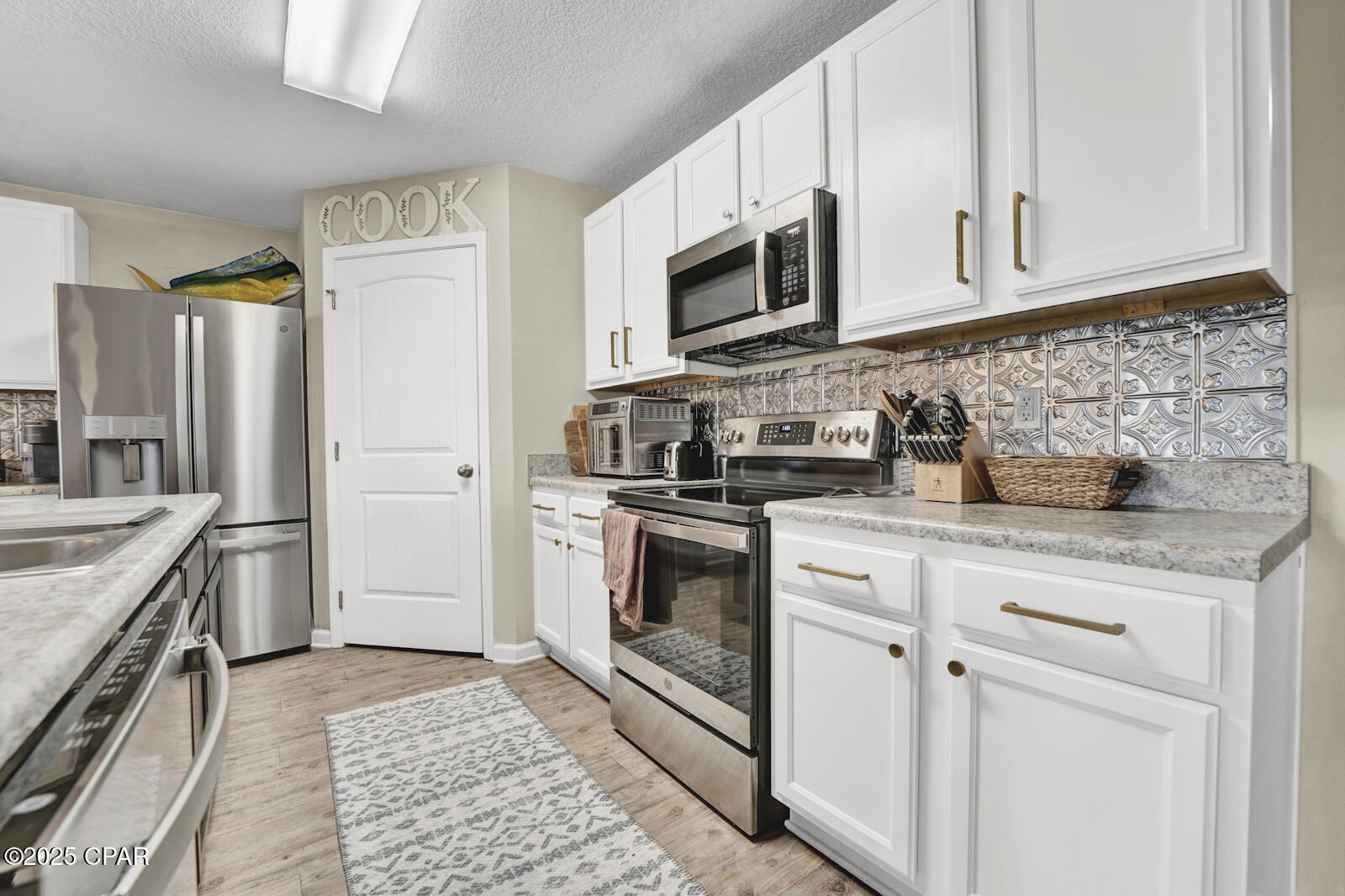 7121 Riverbrooke Street