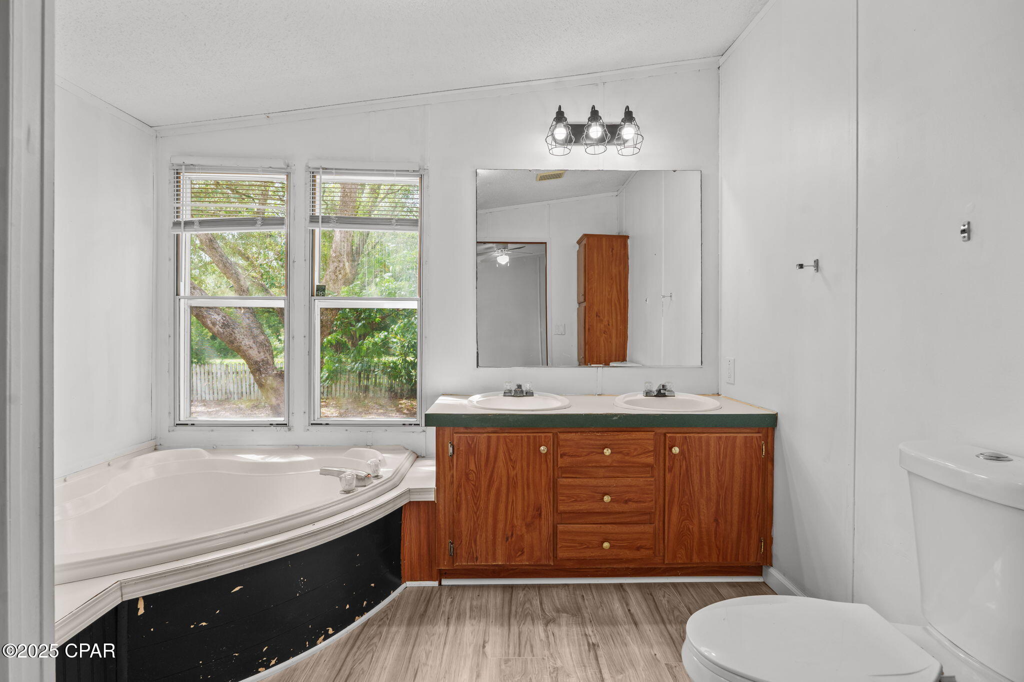 3943 CEDAR BLUFF Road