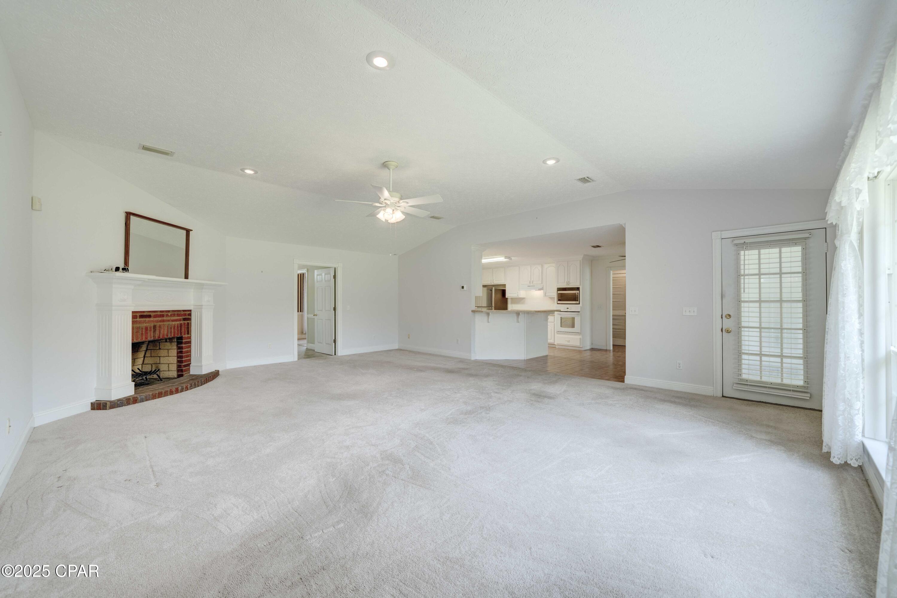 1119 N College Boulevard
